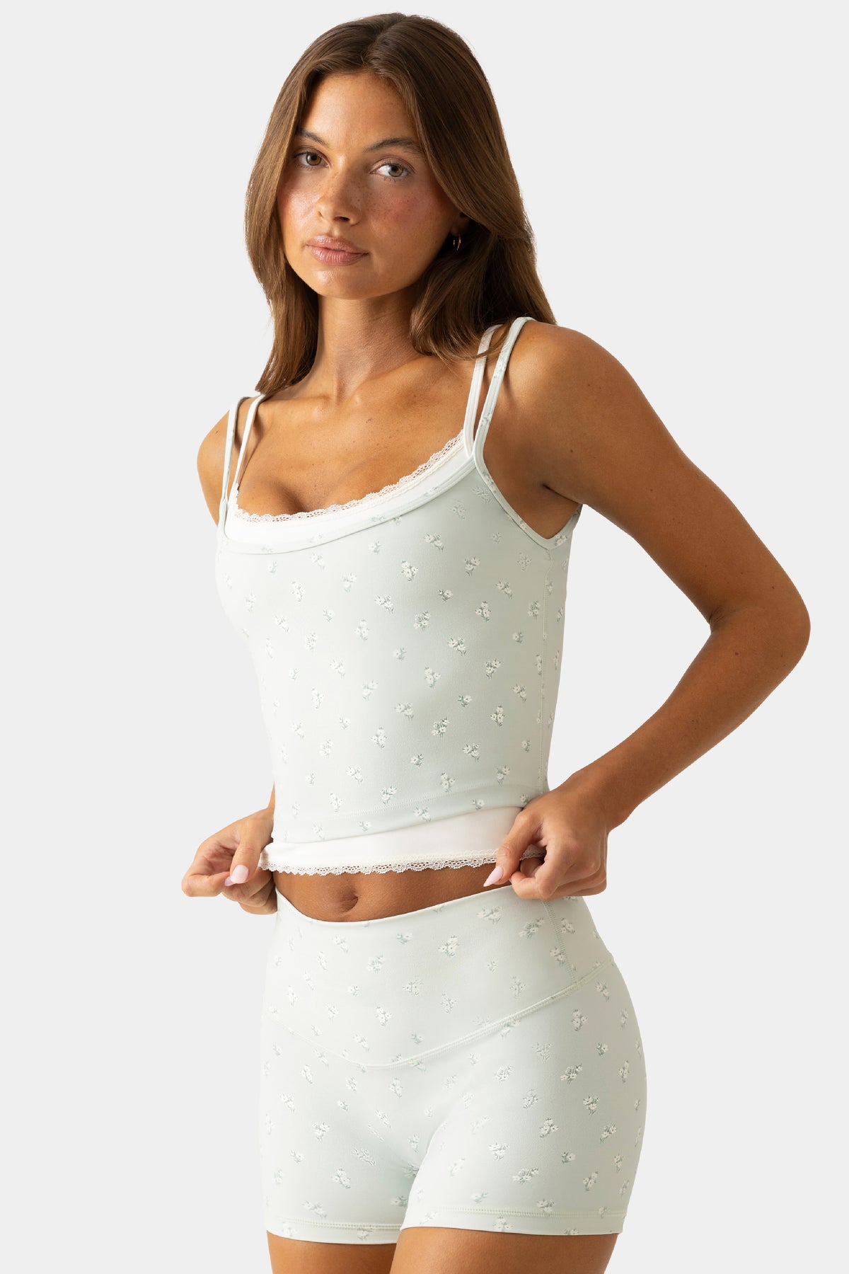 ⁣⁢بلوزة بدون أكمام بطبقة مزدوجة ناعمة من مجموعة Soft Active بلون Matcha Meadow⁤⁣