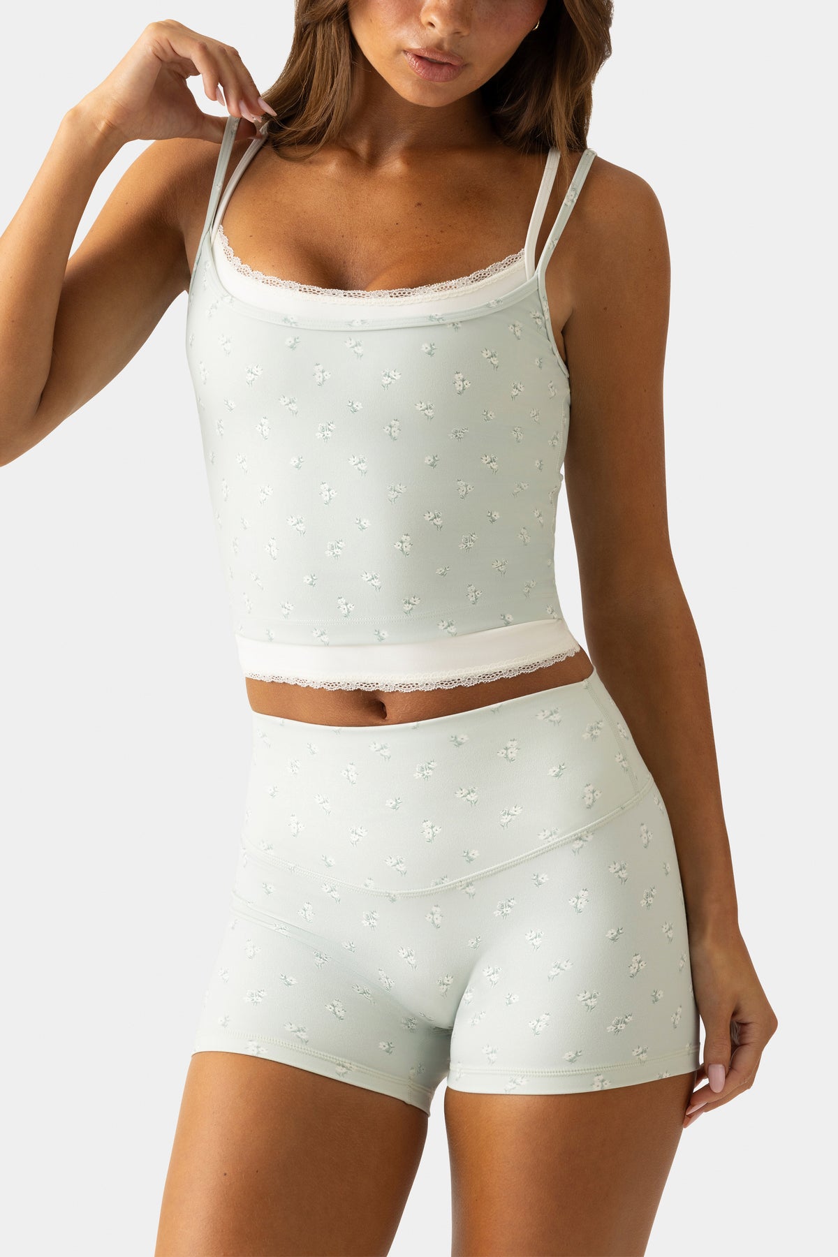 ⁣⁢بلوزة بدون أكمام بطبقة مزدوجة ناعمة من مجموعة Soft Active بلون Matcha Meadow⁤⁣