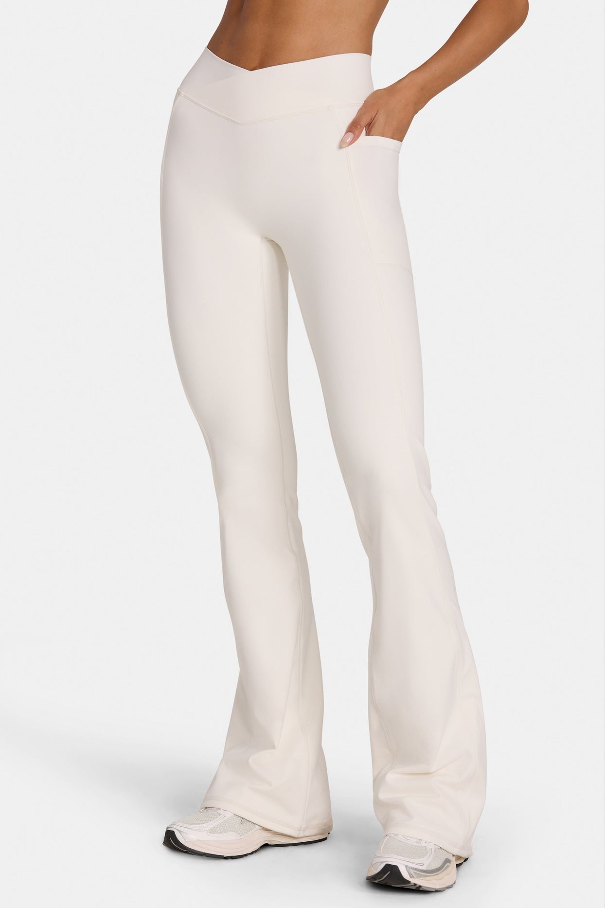 Soft Active V-Waist Flared Leggings in Coconut - 4
