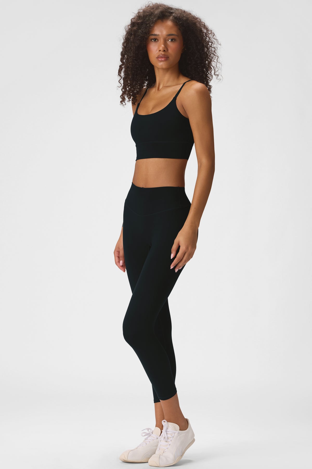 ⁣⁢Soft Active حمالة صدر رياضية بدعم عالي باللون الأسود⁤⁣