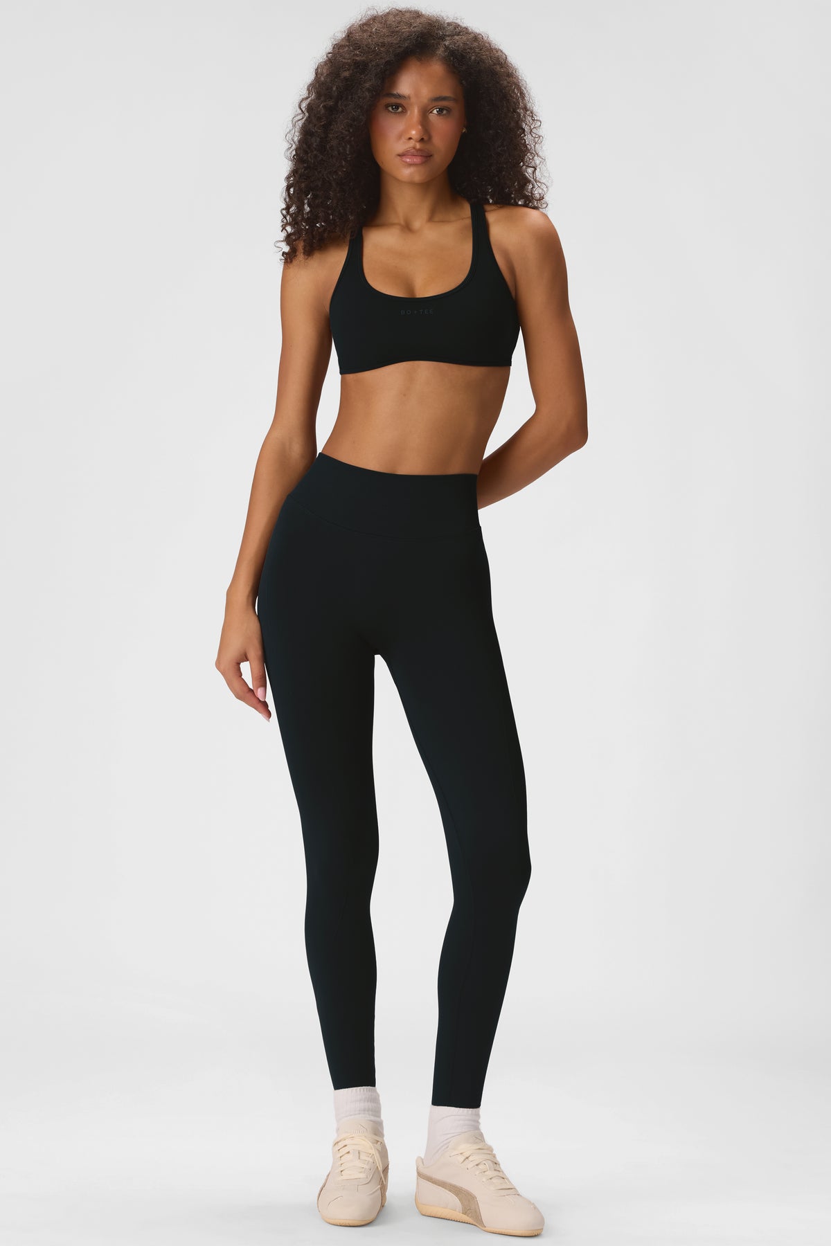 ⁣⁢حمالة صدر رياضية منخفضة التأثير من Soft Active باللون الأسود⁤⁣