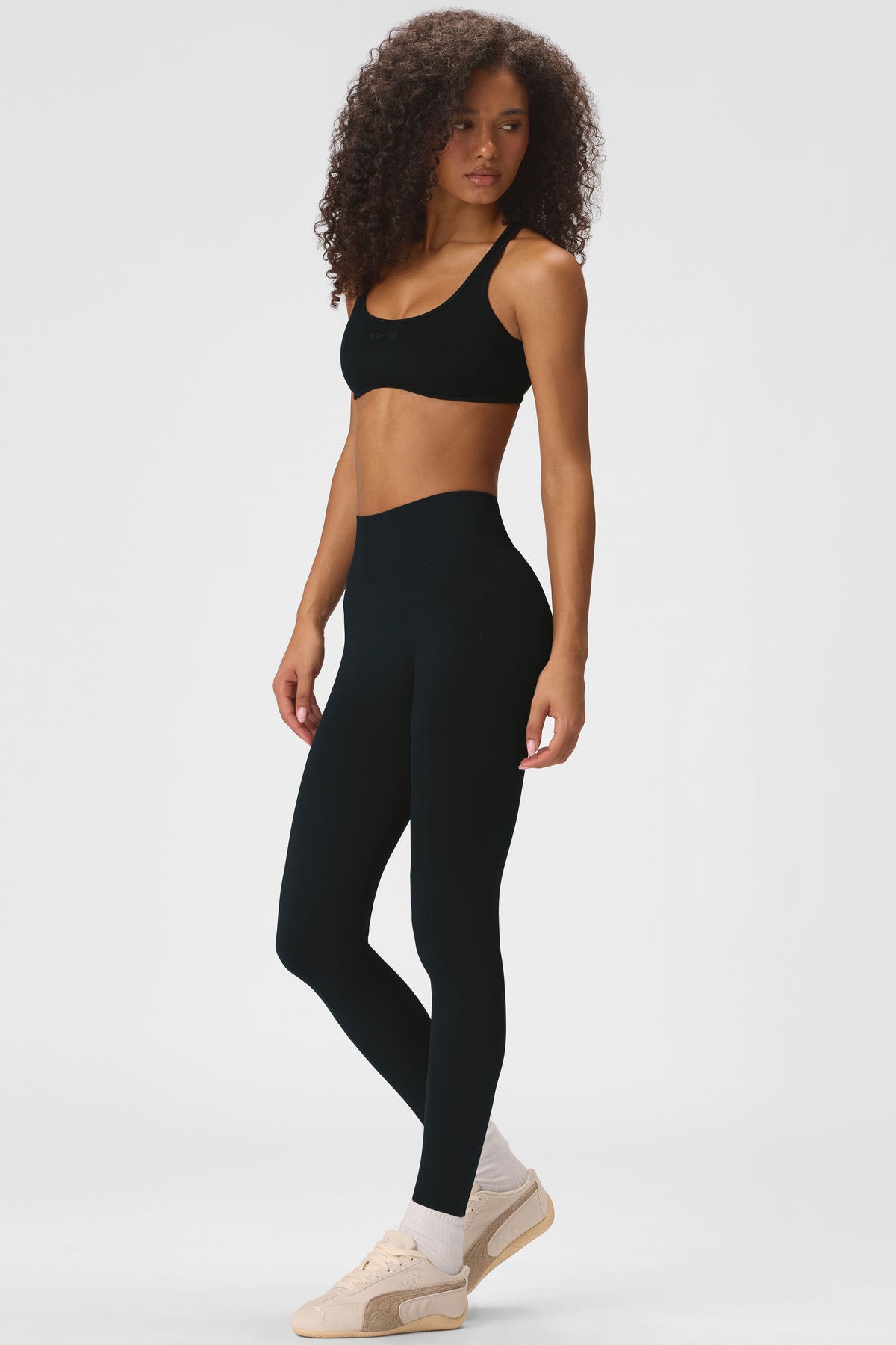 ⁣⁢حمالة صدر رياضية منخفضة التأثير من Soft Active باللون الأسود⁤⁣