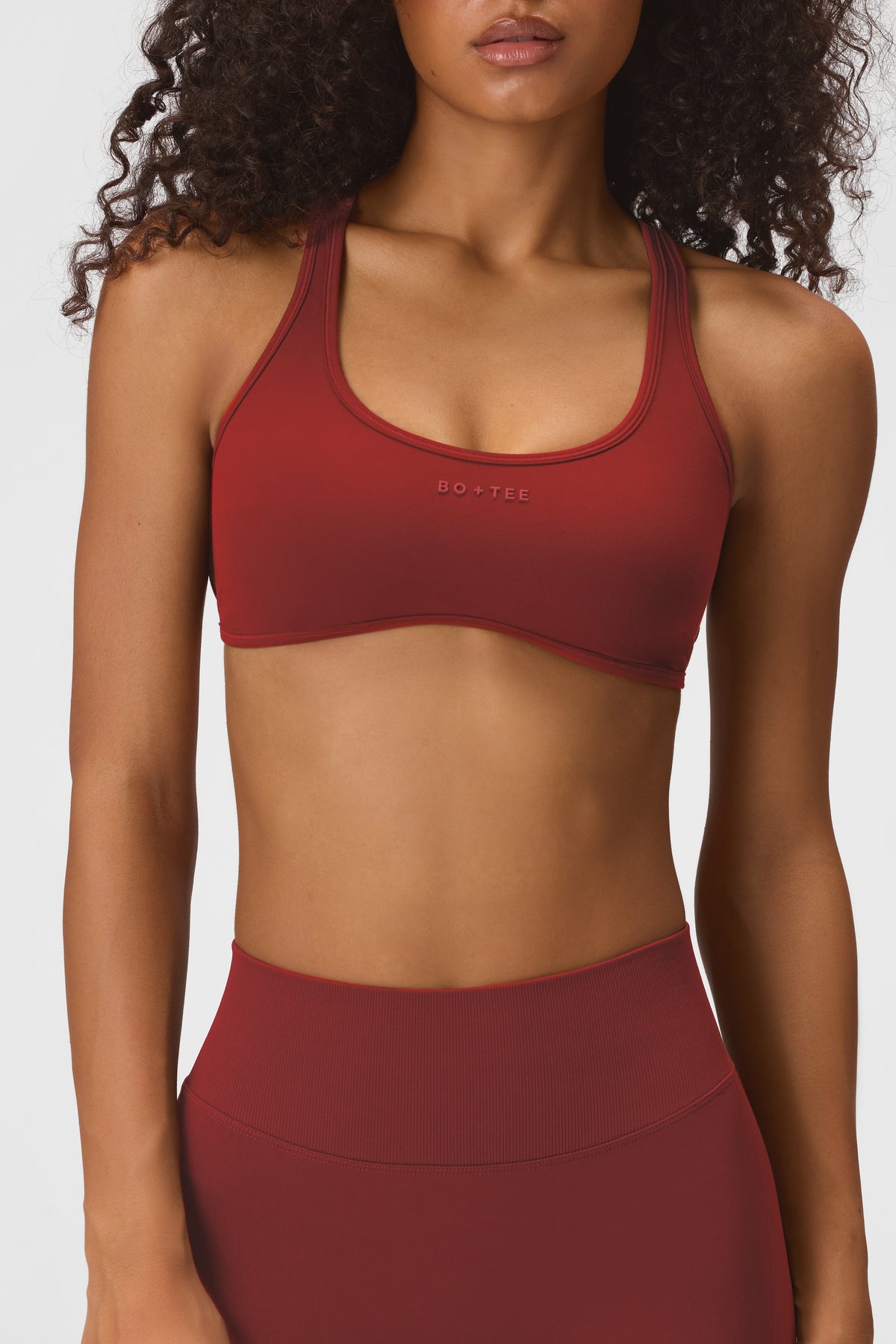 ⁣⁢حمالة صدر رياضية Soft Active بدعم منخفض بلون Dark Cherry⁤⁣