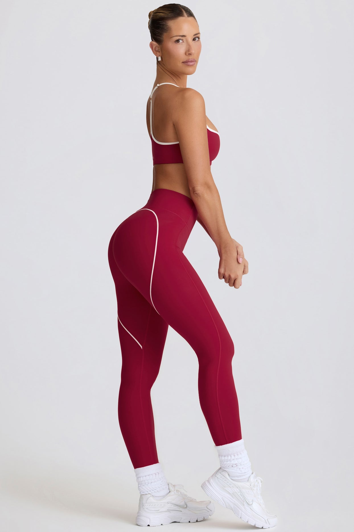 Soft Active Mid-Rise Leggings in Burgundy