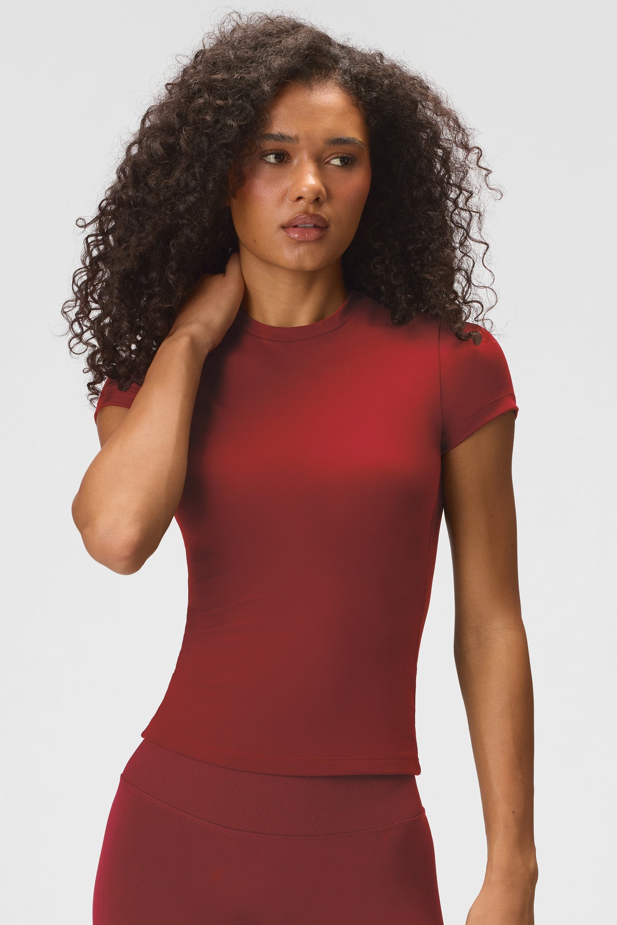 ⁣⁢توب Soft Active بأكمام قصيرة بلون الكرز الداكن⁤⁣