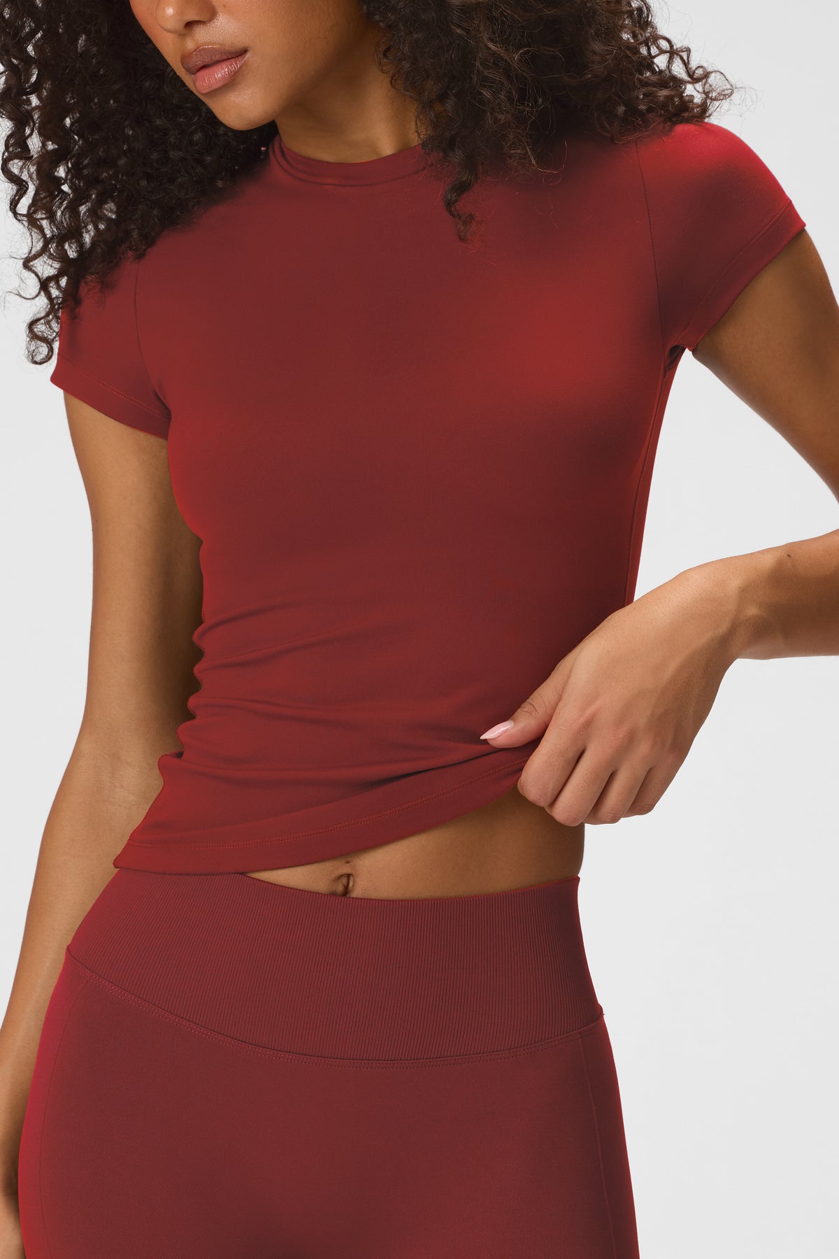 ⁣⁢توب Soft Active بأكمام قصيرة بلون الكرز الداكن⁤⁣