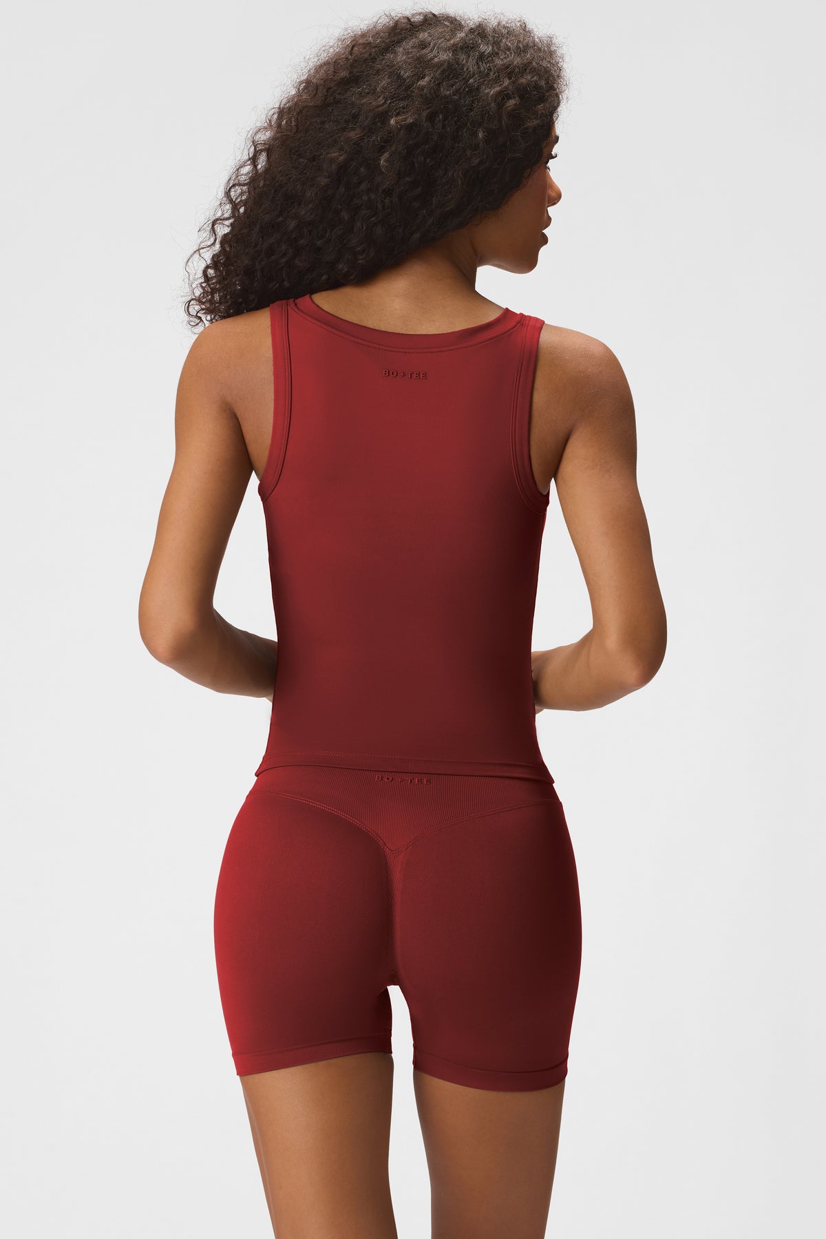 ⁣⁢Soft Active تانك توب بلون الكرز الداكن⁤⁣
