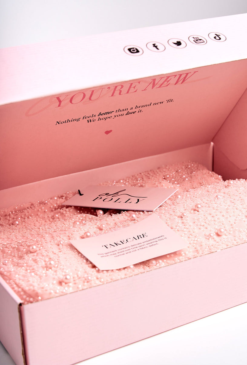 Every embellished item is delivered in a gift box - 1