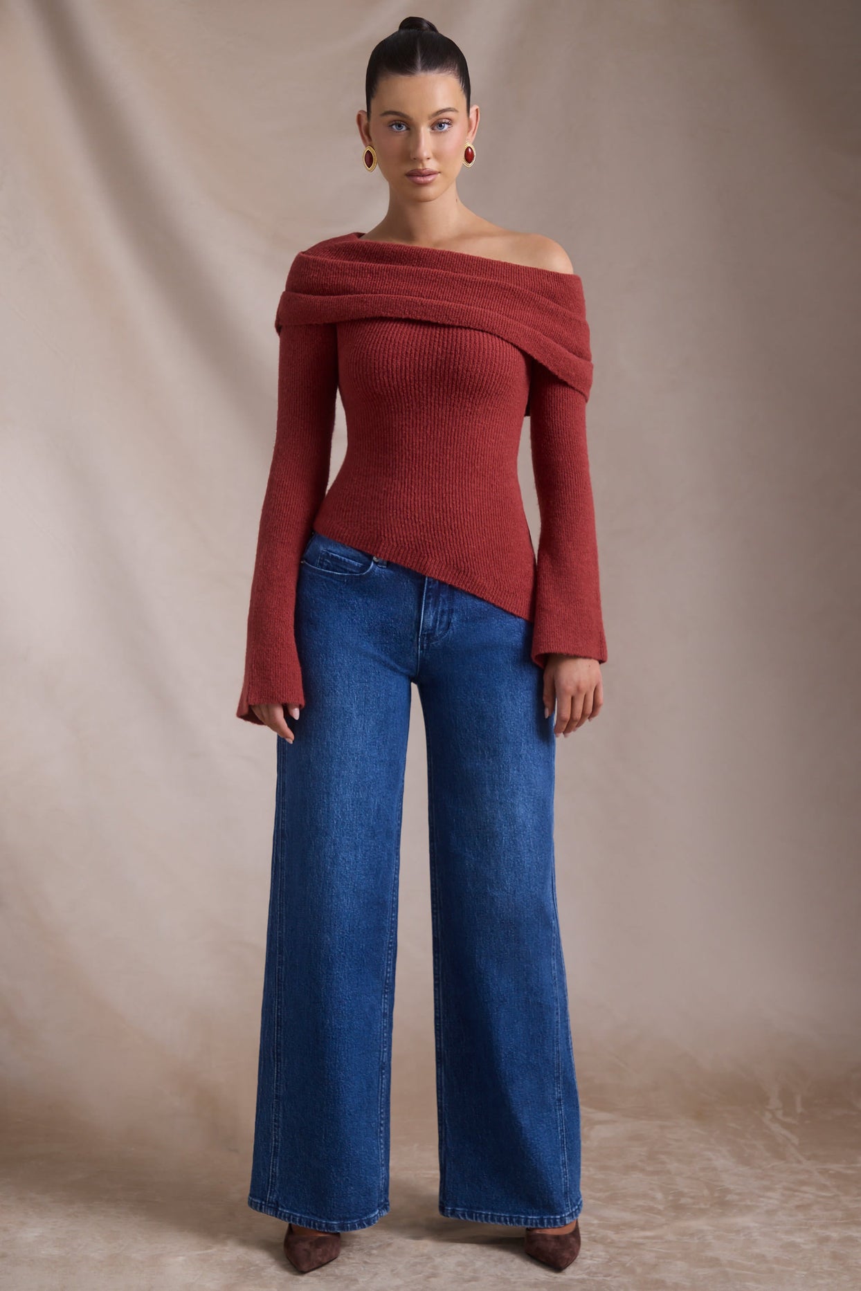 Ribbed-Knit Asymmetric Off-Shoulder Jumper in Brick Red