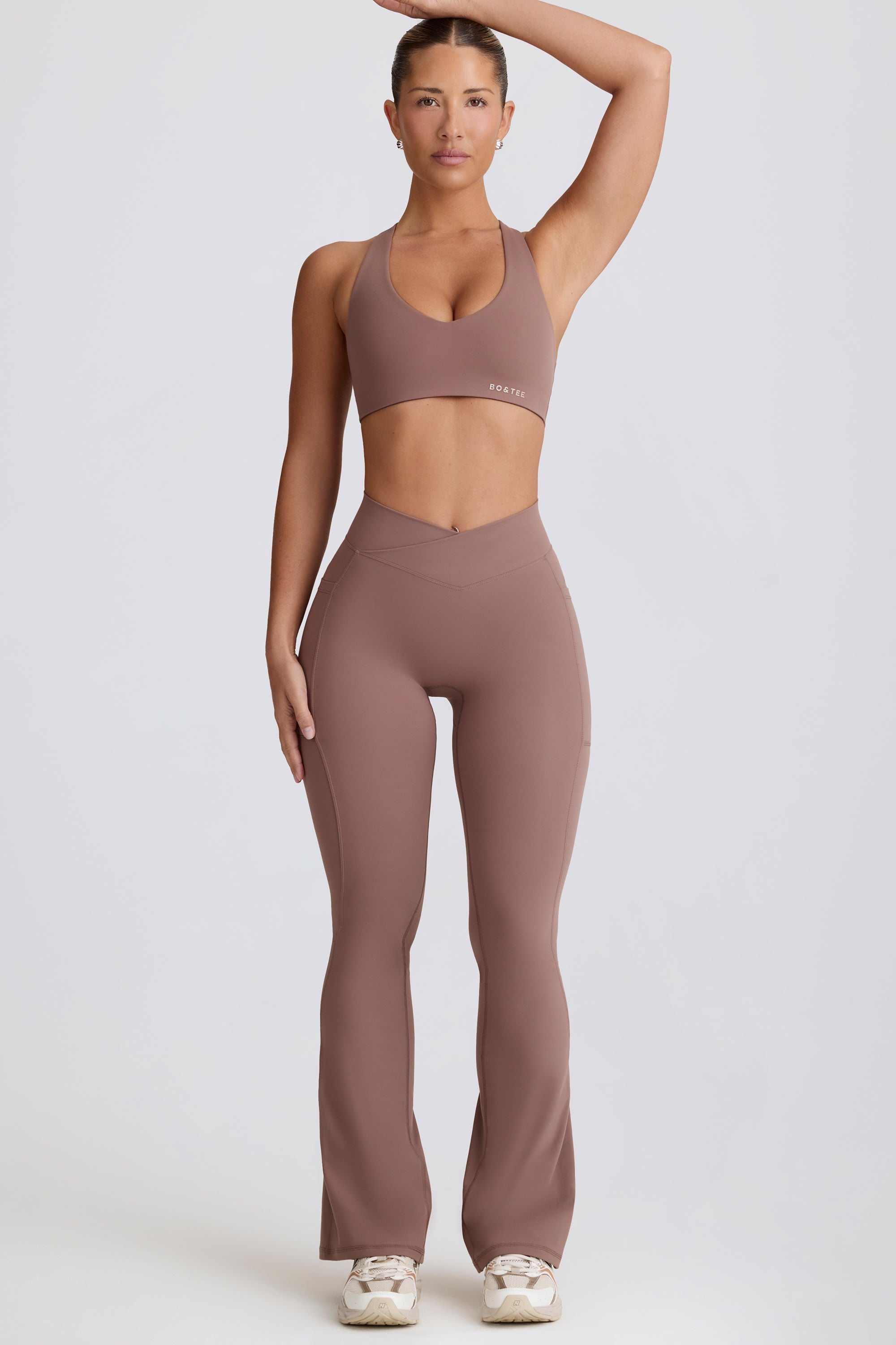 Soft Active V-Waist Pocket Flared Leggings in Mocha