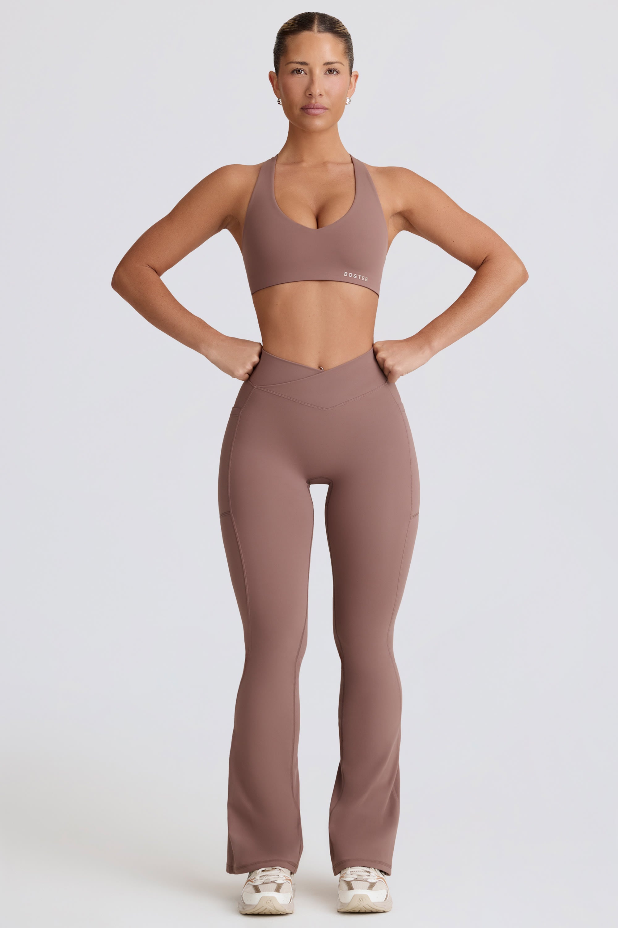 Soft Active V-Waist Pocket Flared Leggings in Mocha