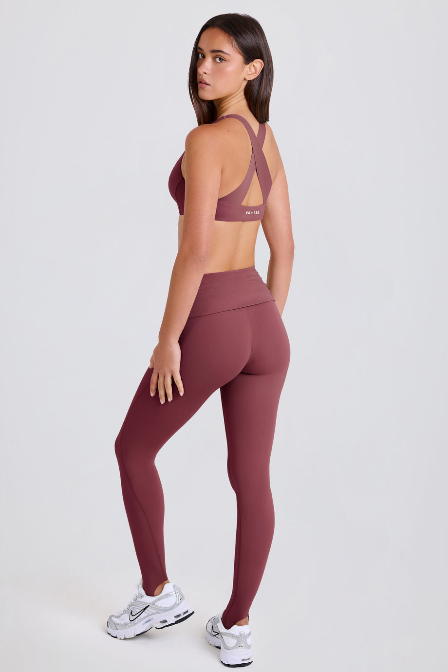Foldover Mid-Rise Stirrup Leggings in Acai