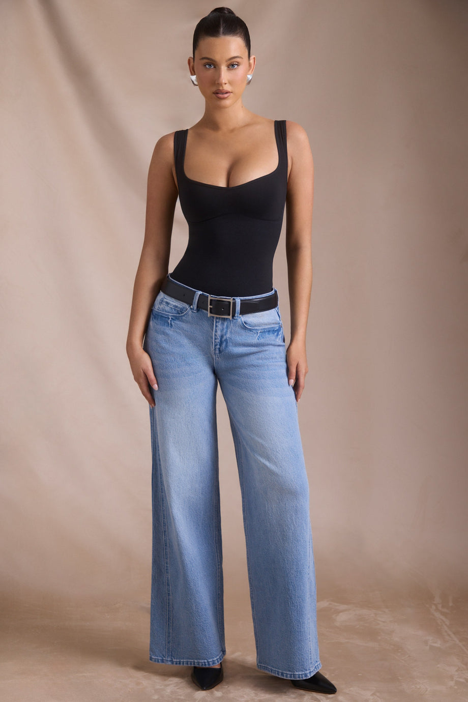 Low-Rise Wide-Leg Jeans in Vintage Wash