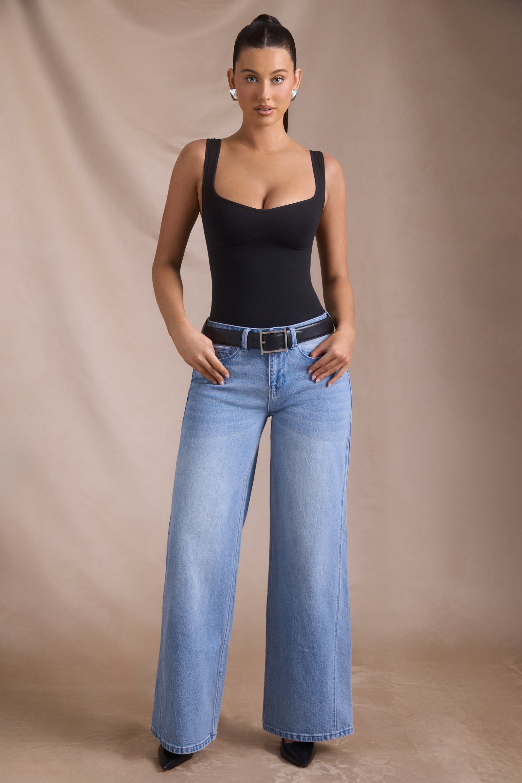 Low-Rise Wide-Leg Jeans in Vintage Wash