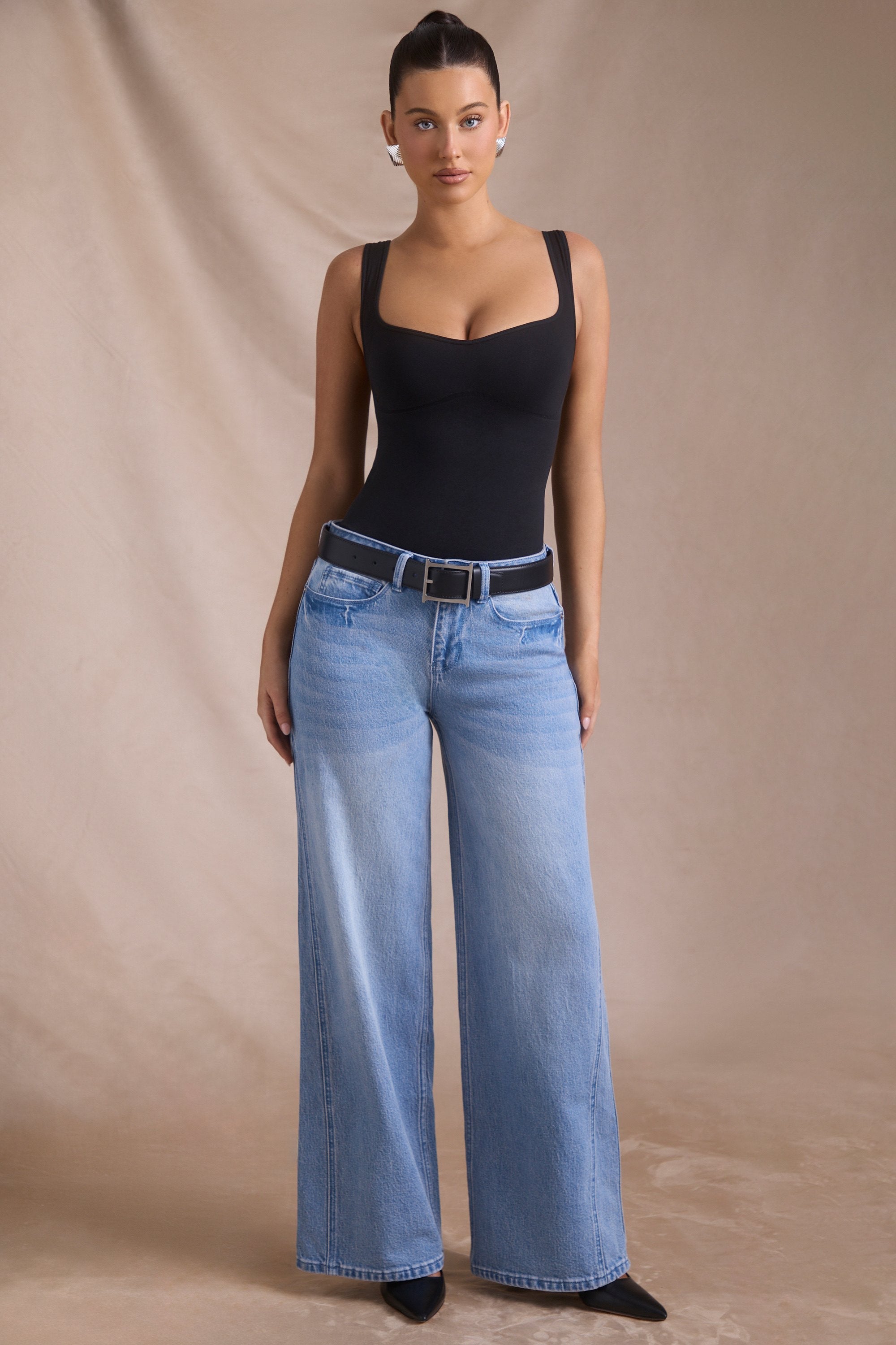Low-Rise Wide-Leg Jeans in Vintage Wash