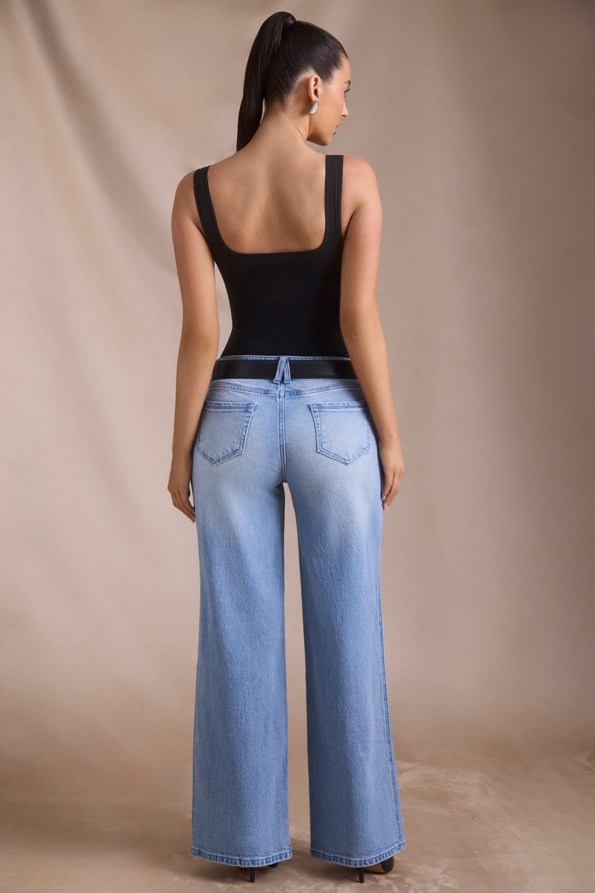 Low-Rise Wide-Leg Jeans in Vintage Wash