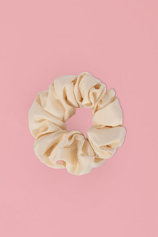 Oversized Scrunchie in Ivory
