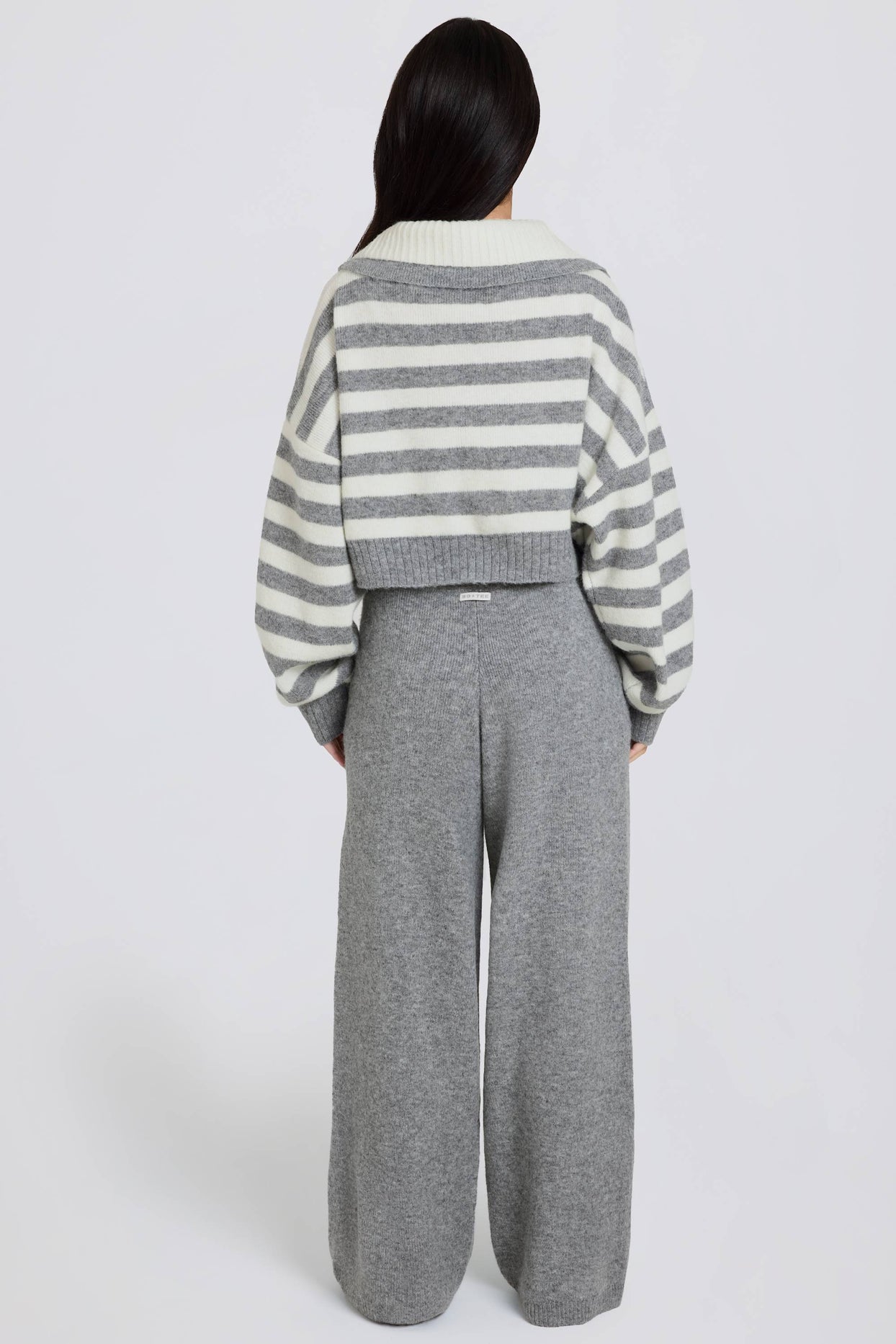 Mid-Rise Wide-Leg Knit Joggers in Grey