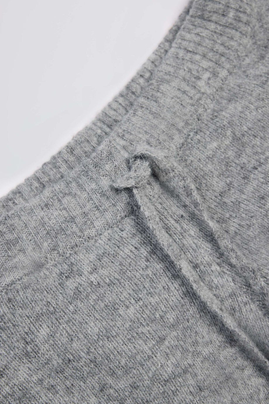 Mid-Rise Wide-Leg Knit Joggers in Grey