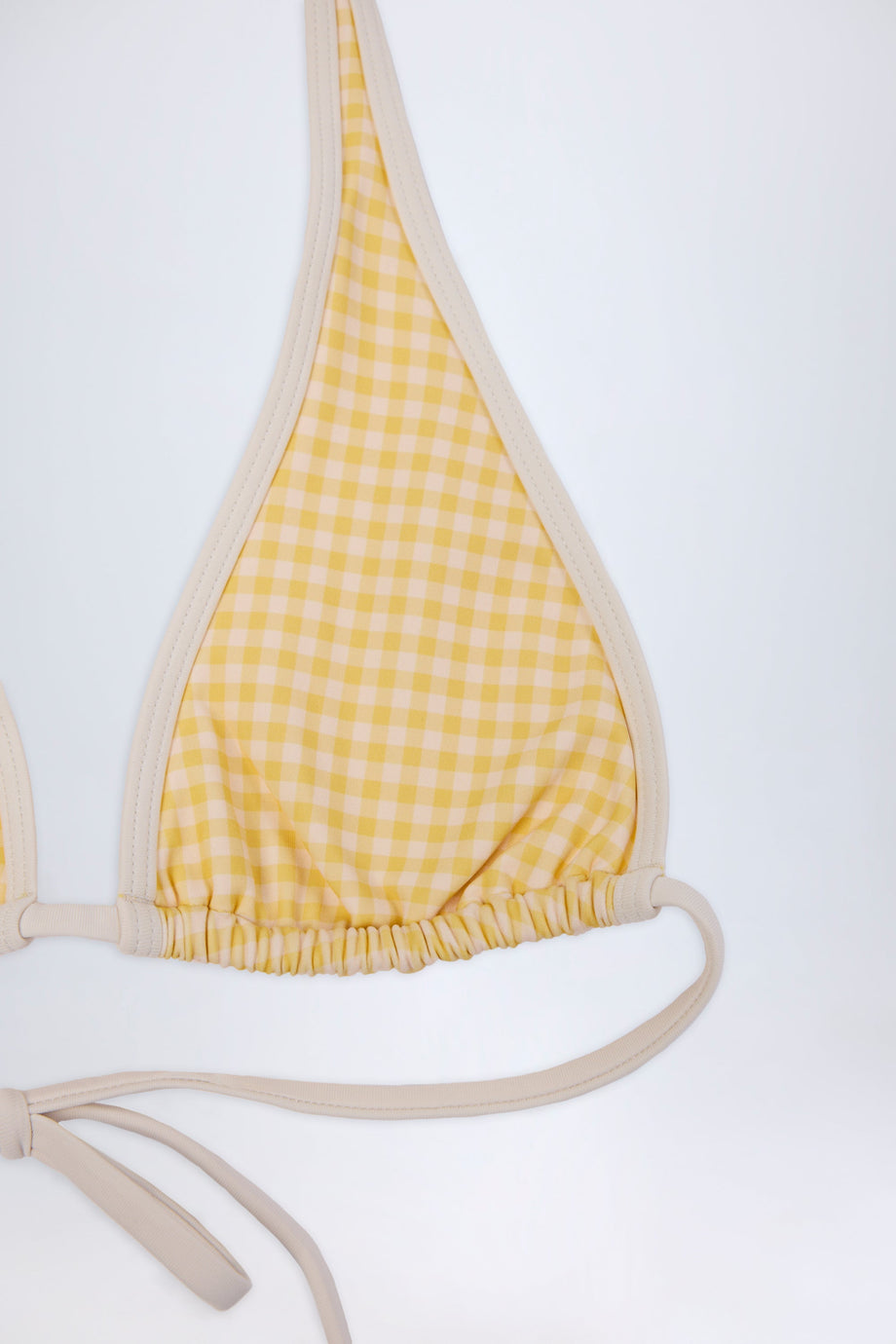 الجزء العلوي من بيكيني هالترنيج باللون الأصفر المربعات