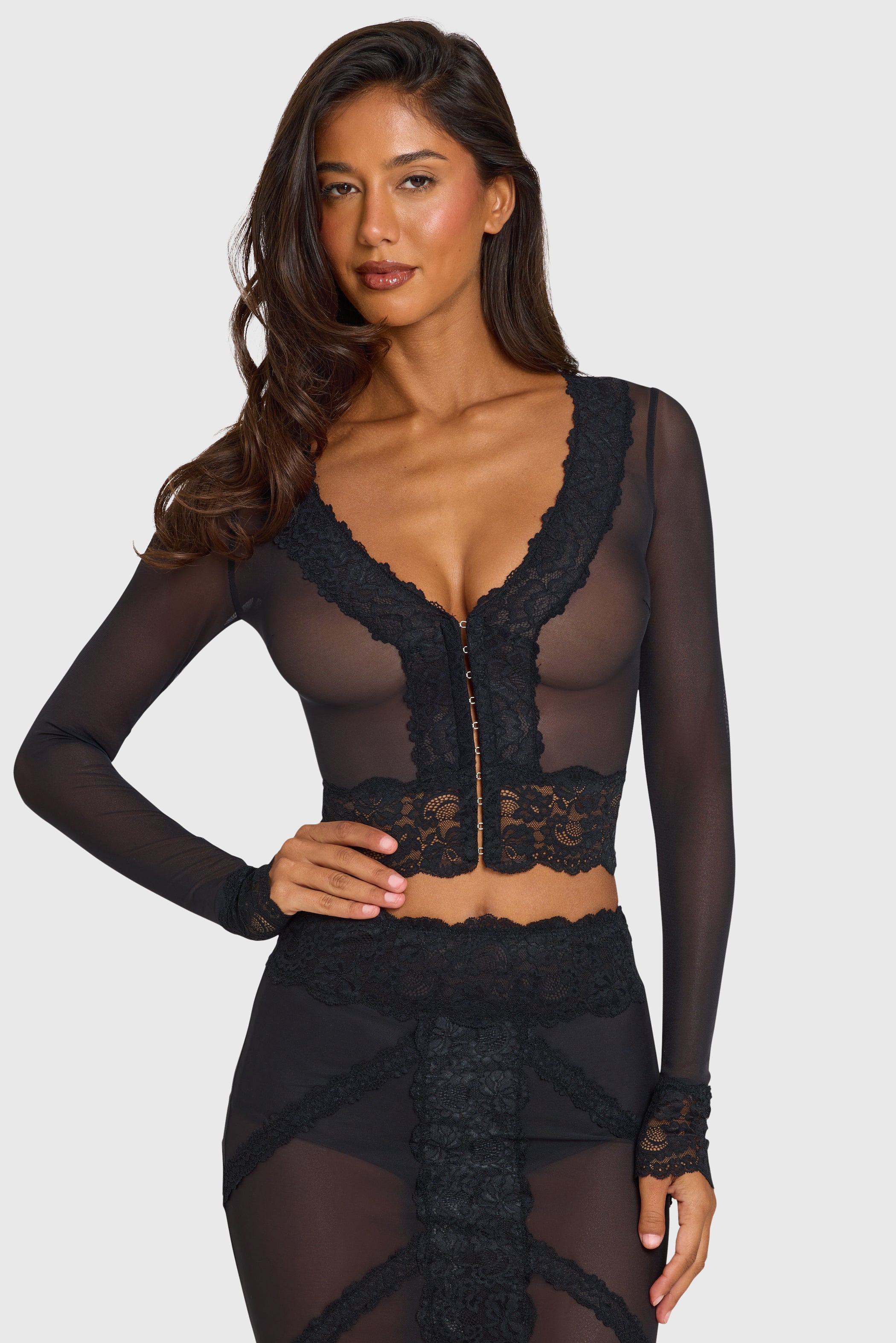 Placed Lace-Trim Cropped Cardigan in Black