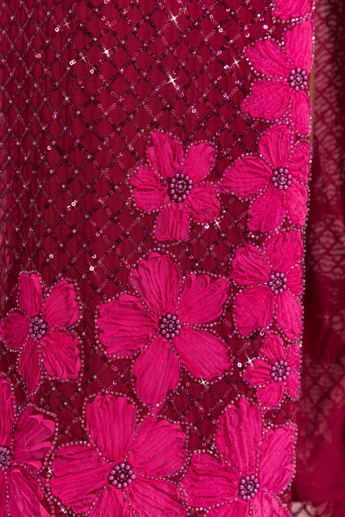 ⁣⁢فستان ماكسي مزين بياقة مربعة بلون Cranberry⁤⁣