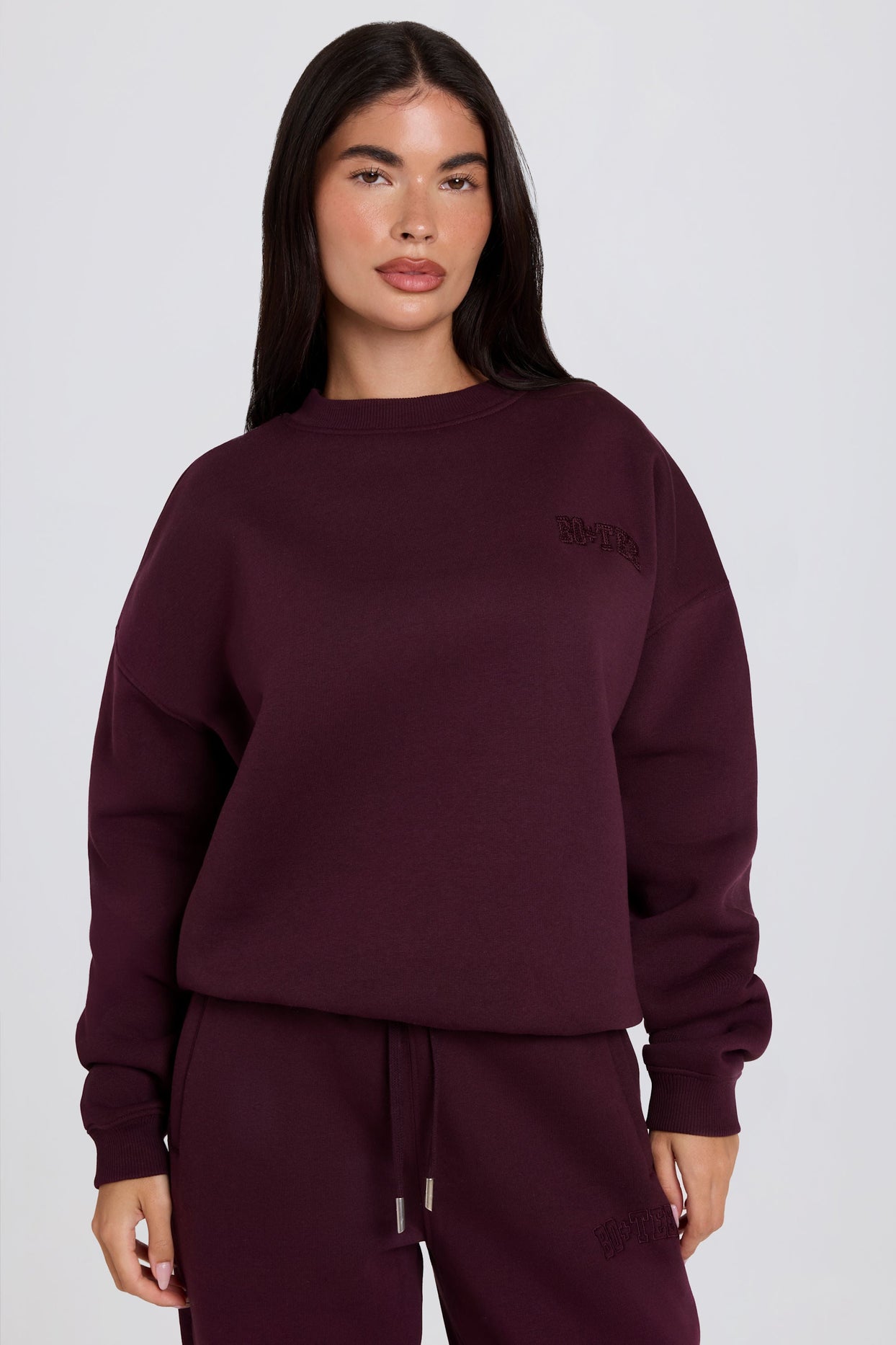 Oversized Crew-Neck Sweatshirt in Burgundy