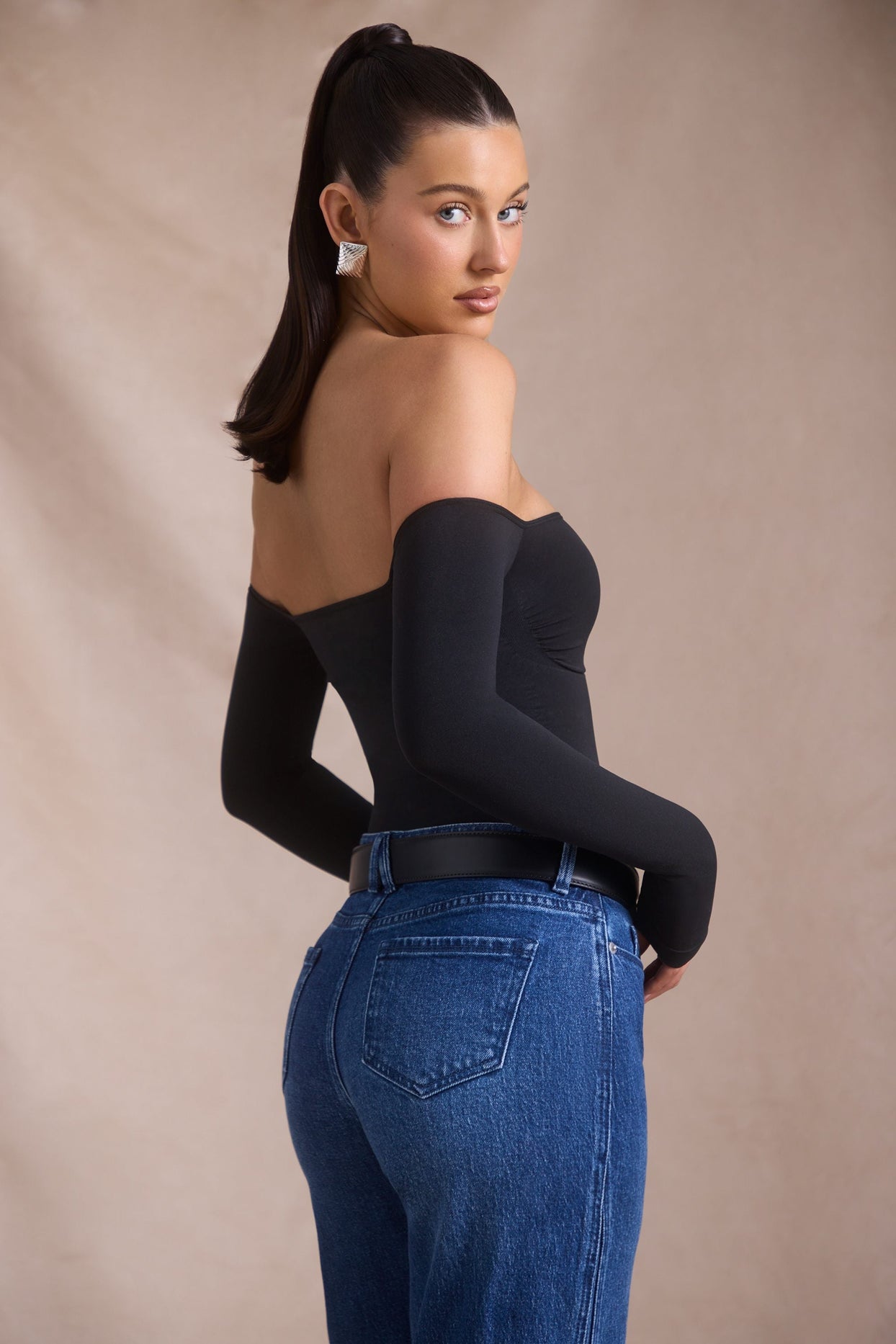 Seamless Off-Shoulder Long-Sleeve Bodysuit in Black