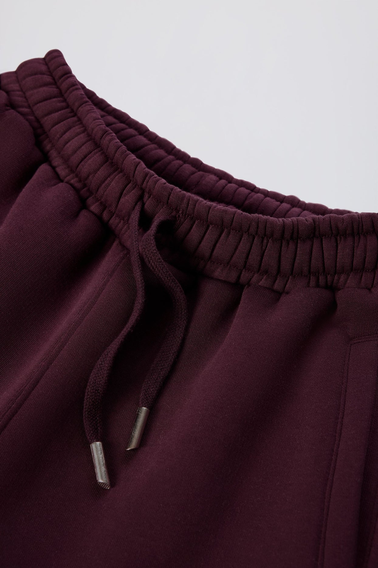 Relaxed Mid-Rise Joggers in Burgundy