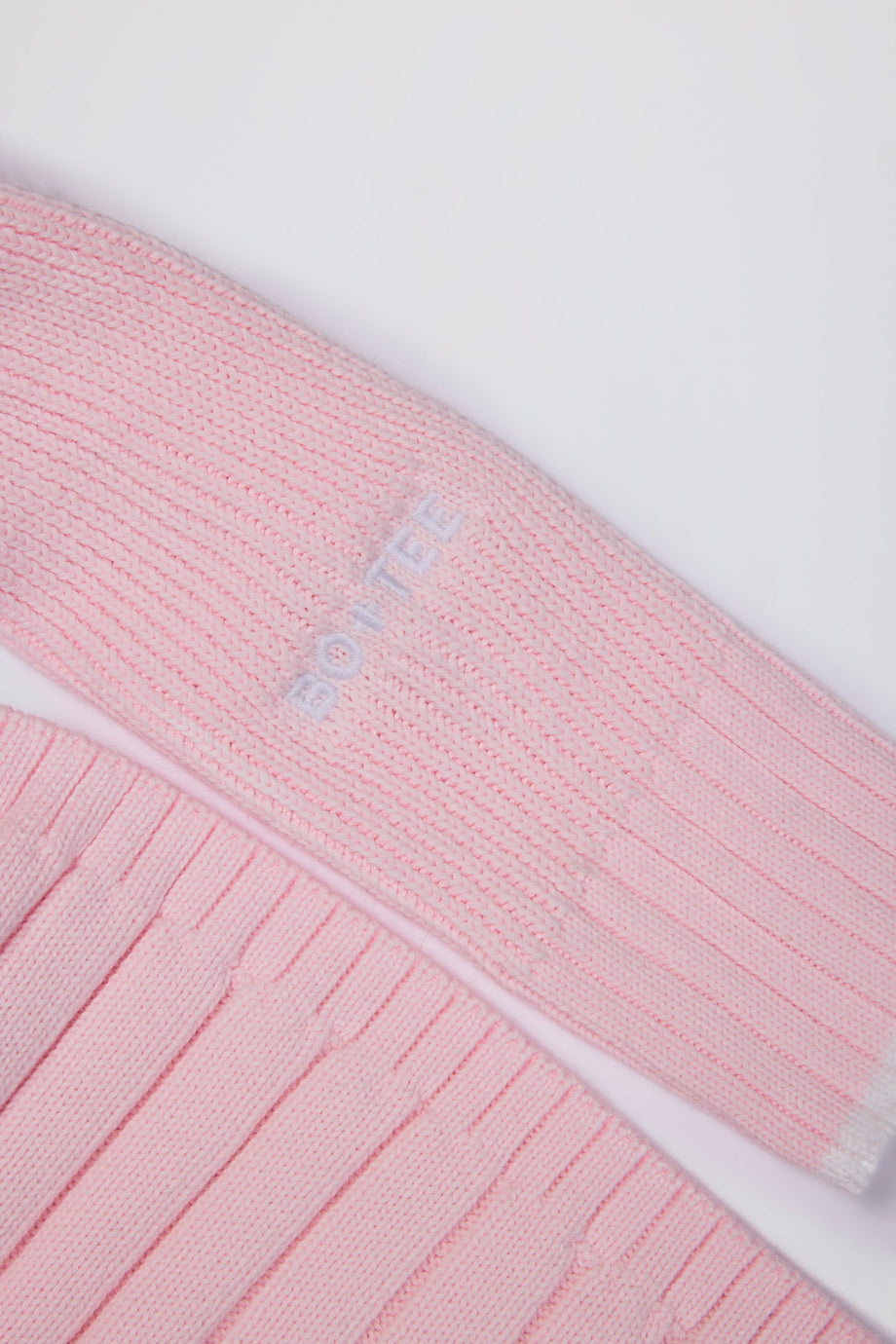Ribbed-Knit Quarter-Zip Cropped Jumper in Powder Pink