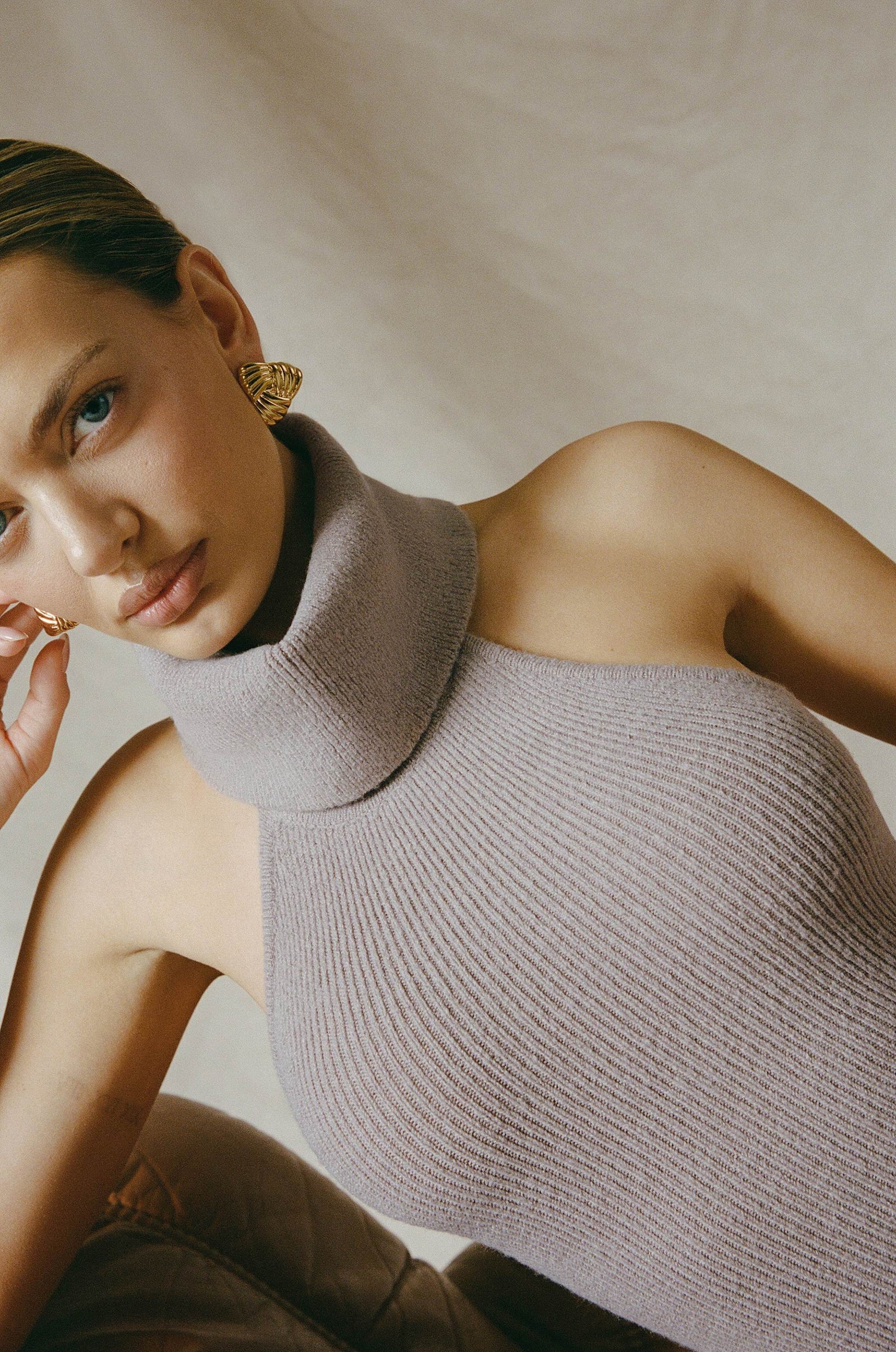 Ribbed-Knit Turtleneck Backless Top in Taupe - 1