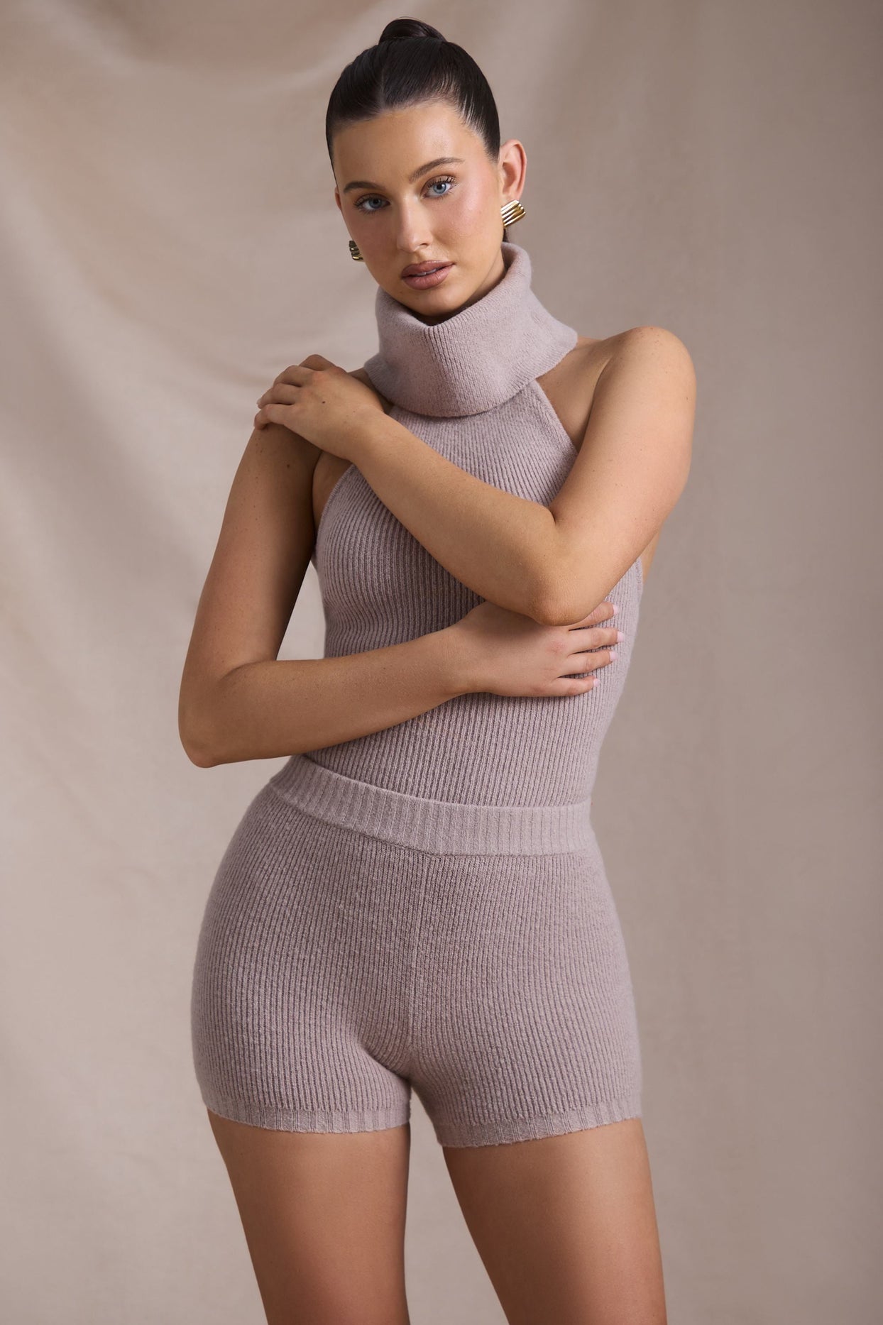 Ribbed-Knit Turtleneck Backless Top in Taupe