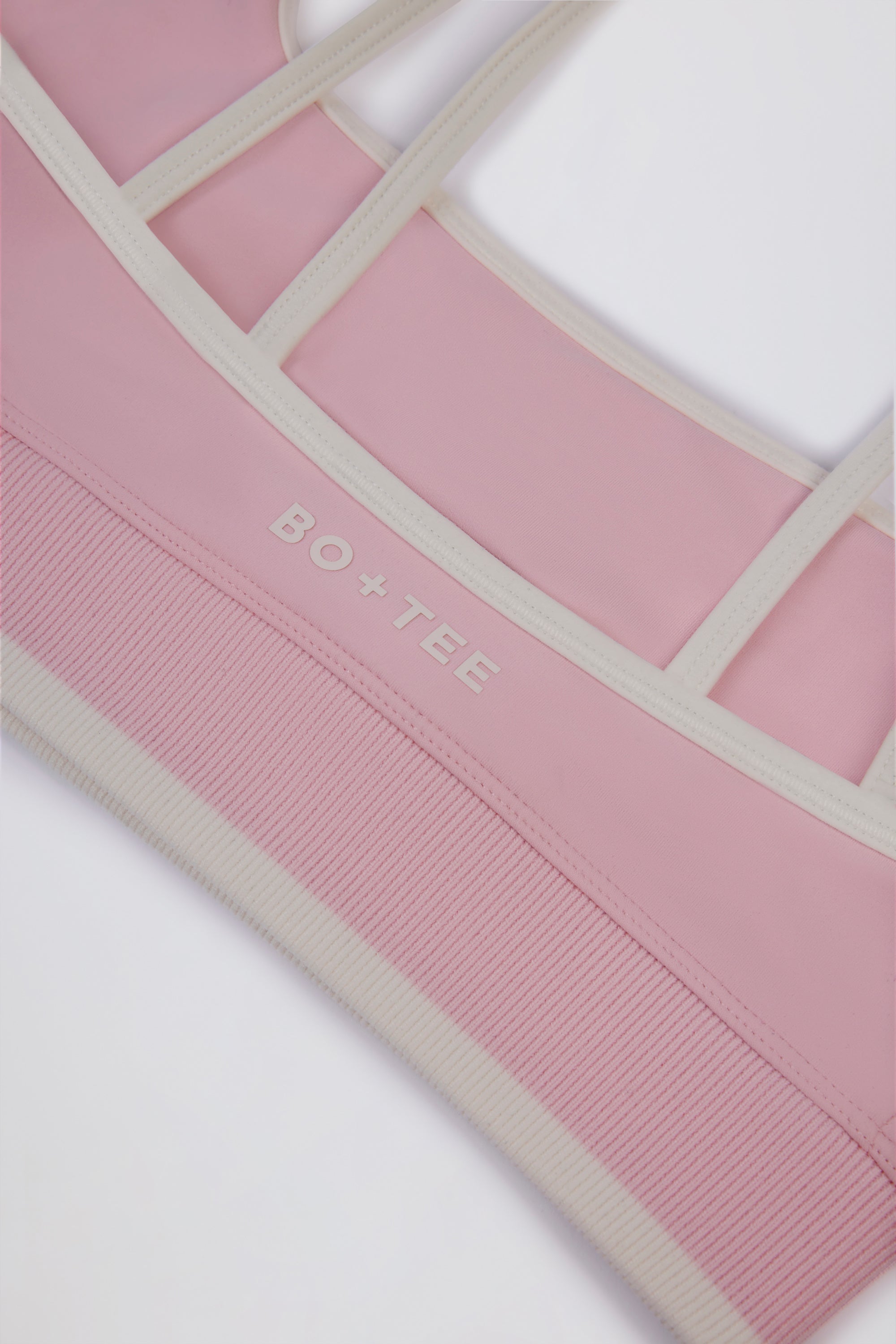 Soft Active Contrast Sports Bra in Powder Pink