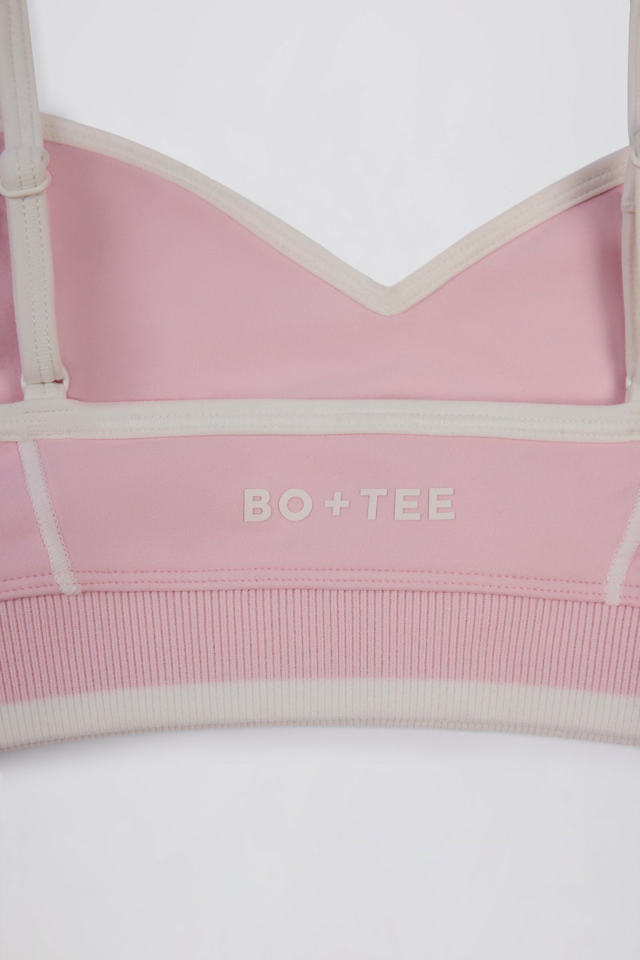Soft Active Sweetheart-Neck Contrast Sports Bra in Powder Pink