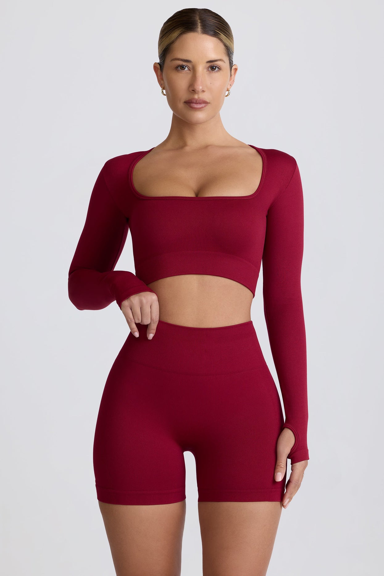 Super Sculpt Seamless Long-Sleeve Crop Top in Burgundy