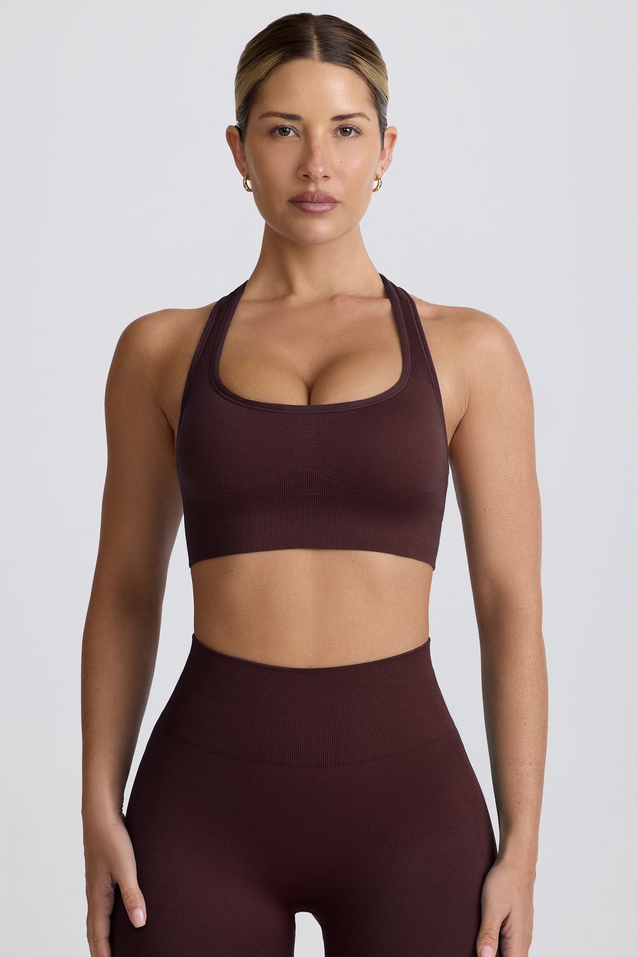 Super Sculpt Seamless T-Back Sports Bra in Chocolate