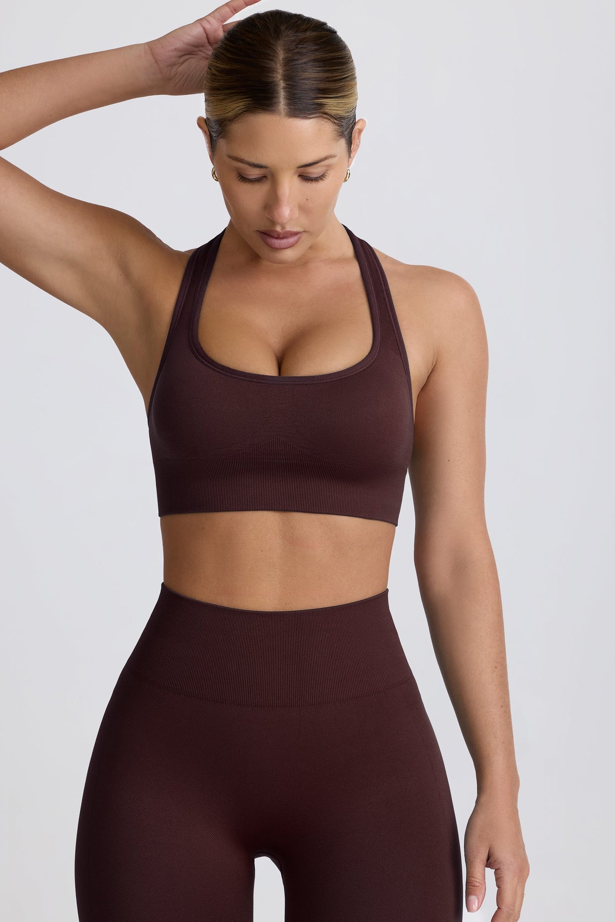 Super Sculpt Seamless T-Back Sports Bra in Chocolate