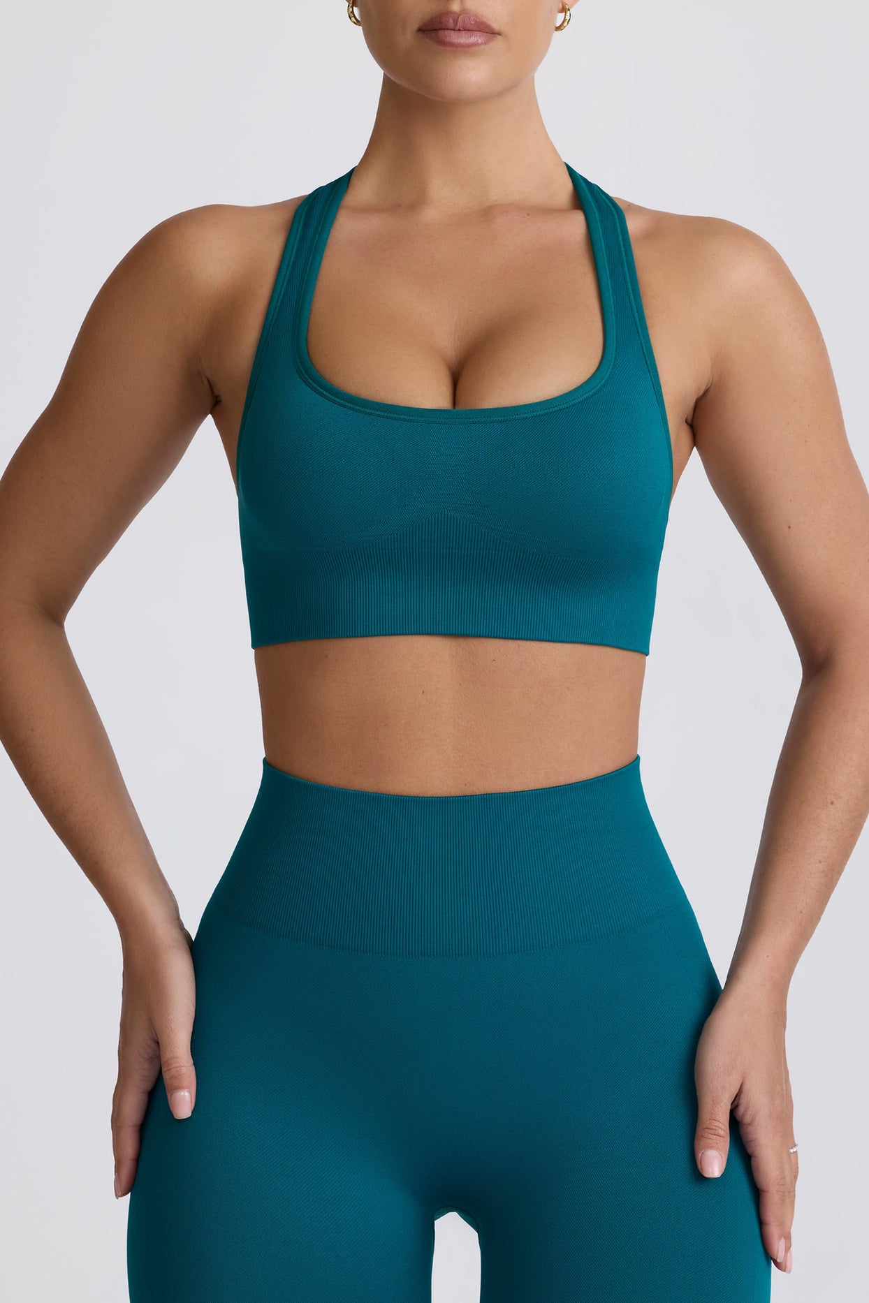 Super Sculpt Seamless T-Back Sports Bra in Teal