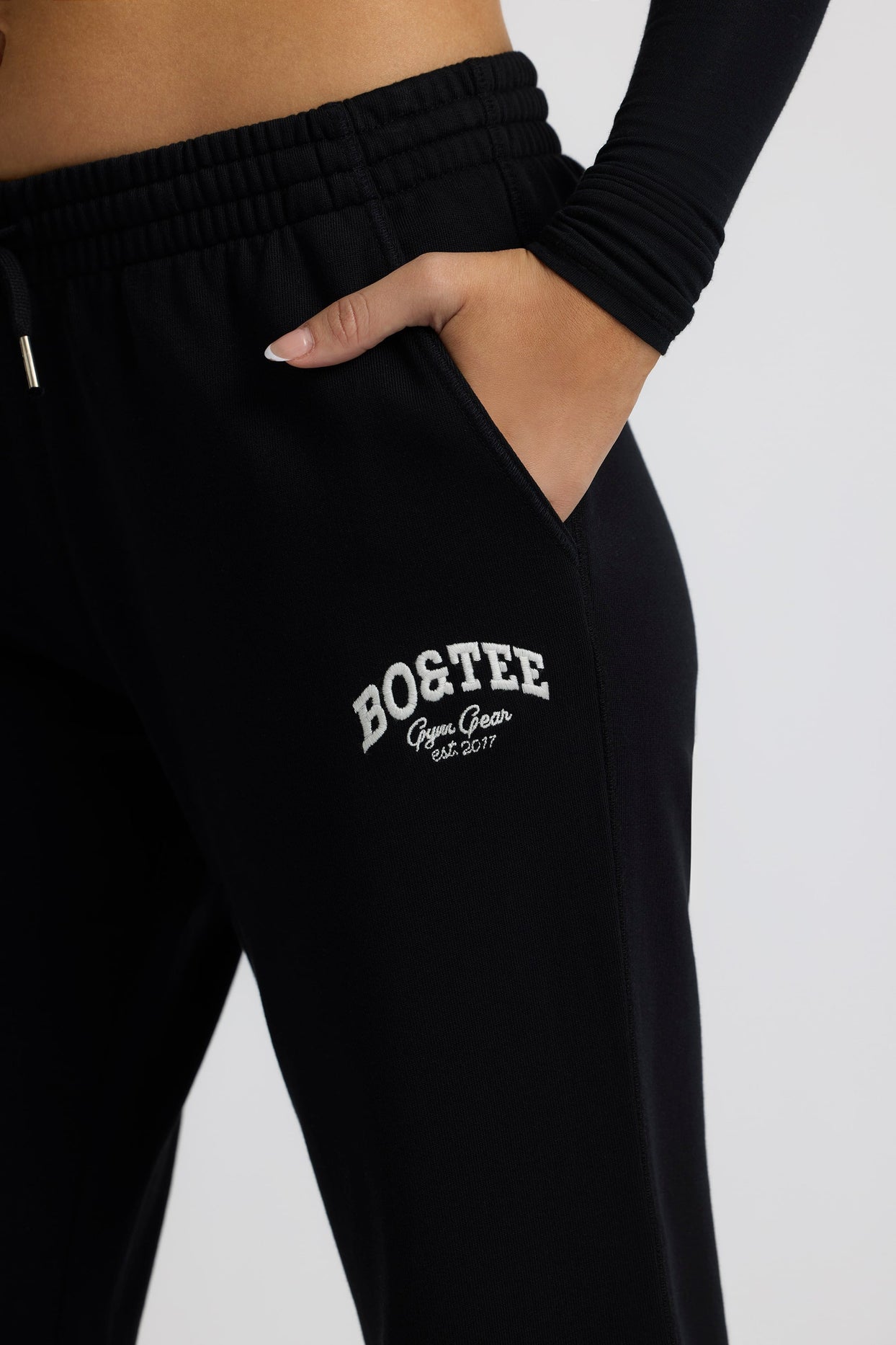 Low-Rise Wide-Leg Joggers in Black