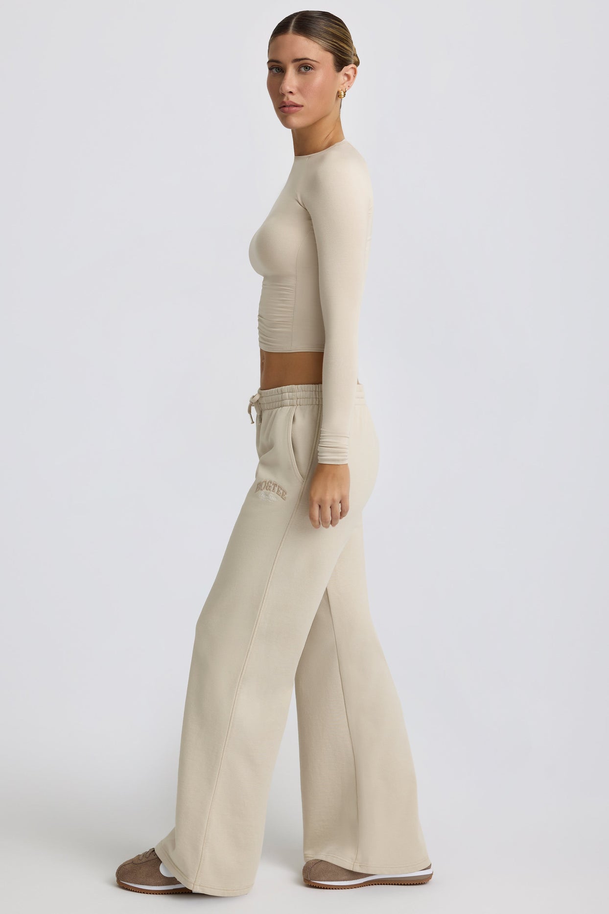 Low-Rise Wide-Leg Joggers in Bone