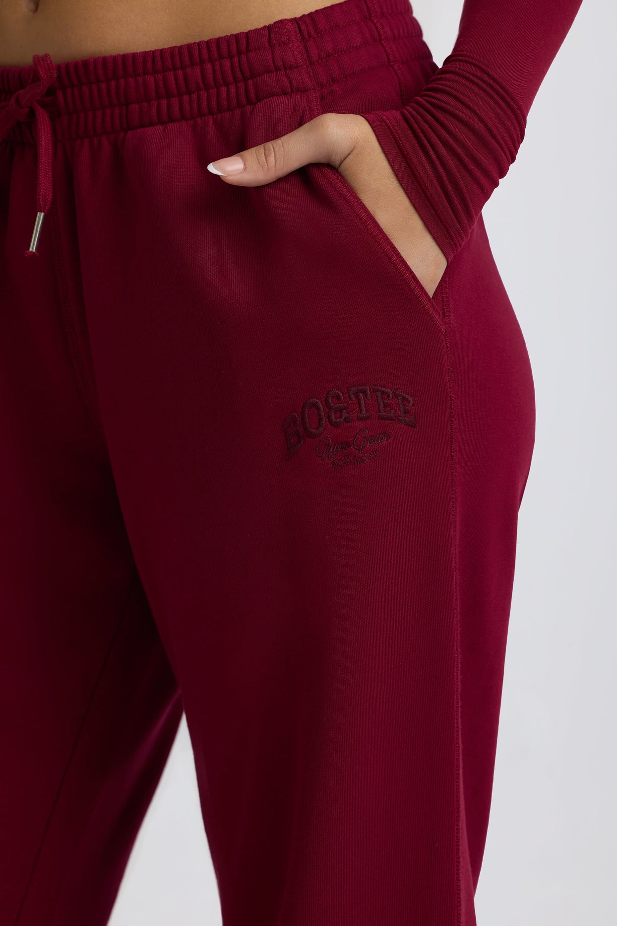 Low-Rise Wide-Leg Joggers in Burgundy