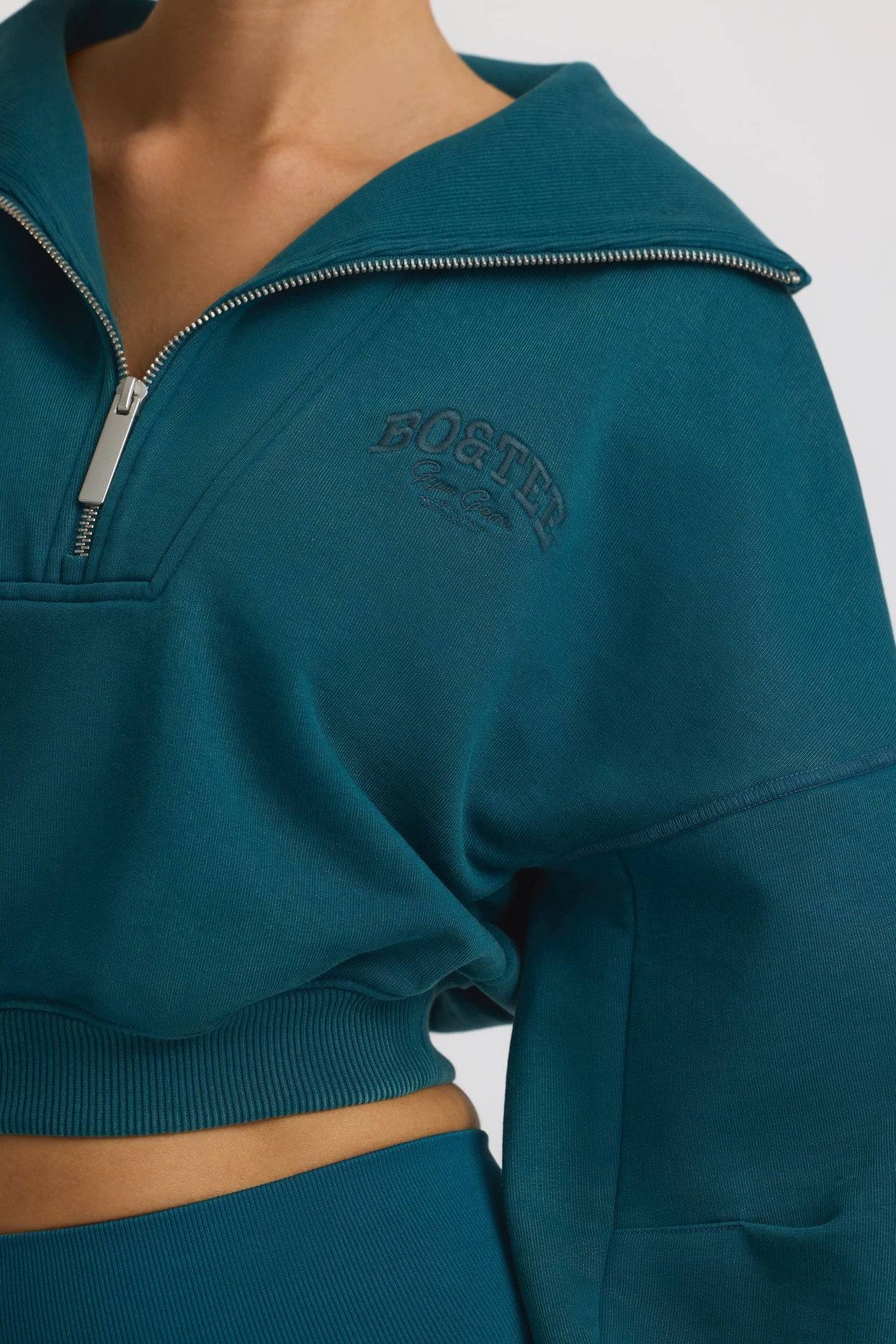 Quarter-Zip Cropped Sweatshirt in Teal