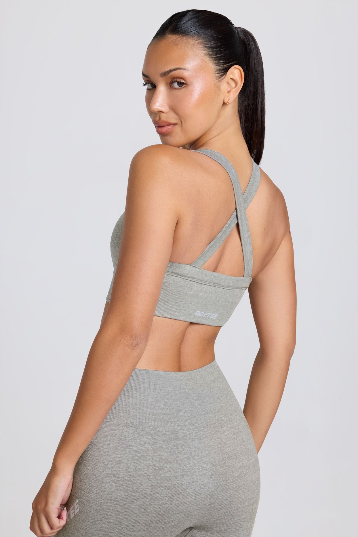 Super Sculpt Seamless Cross-Back Sports Bra in Grey Marl