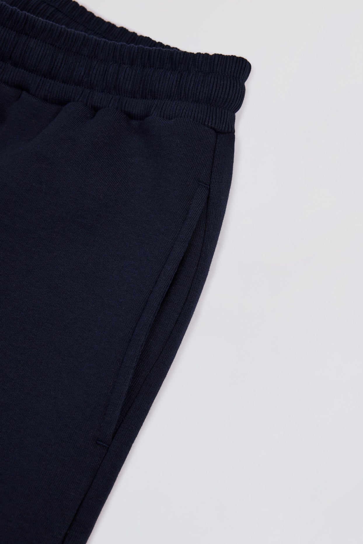 Wide-Leg Joggers in Classic Navy