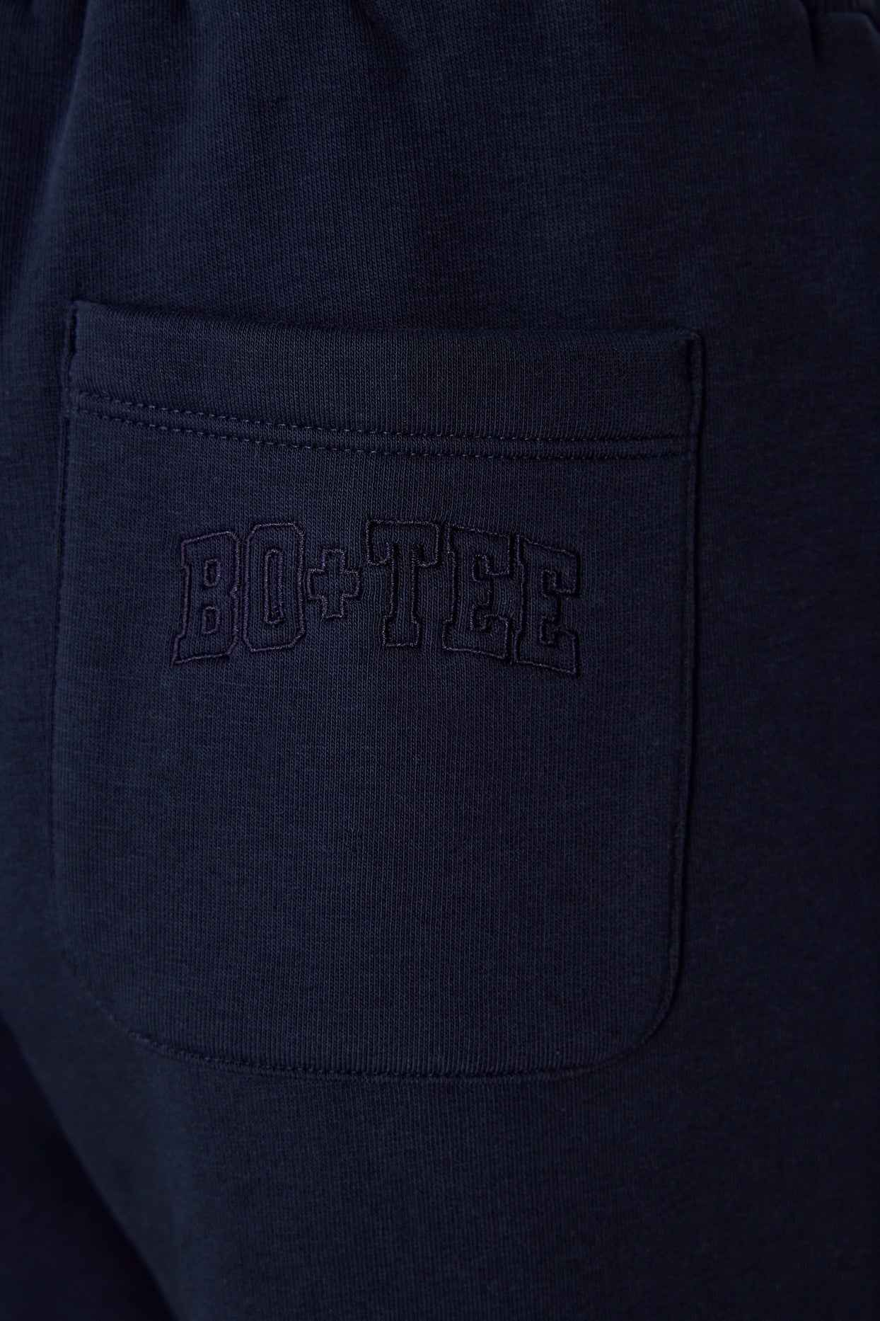 Wide-Leg Joggers in Classic Navy