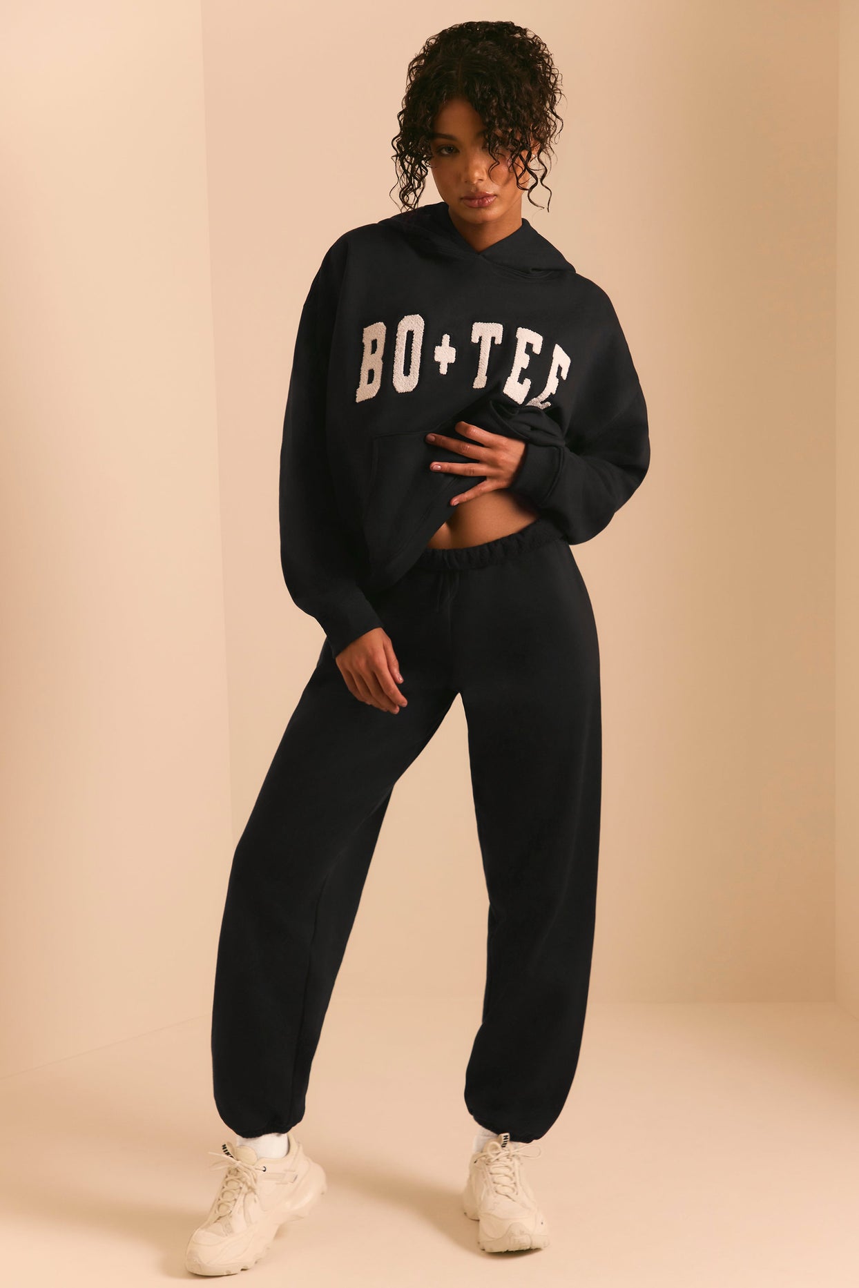 Petite Relaxed Fit Joggers in Black